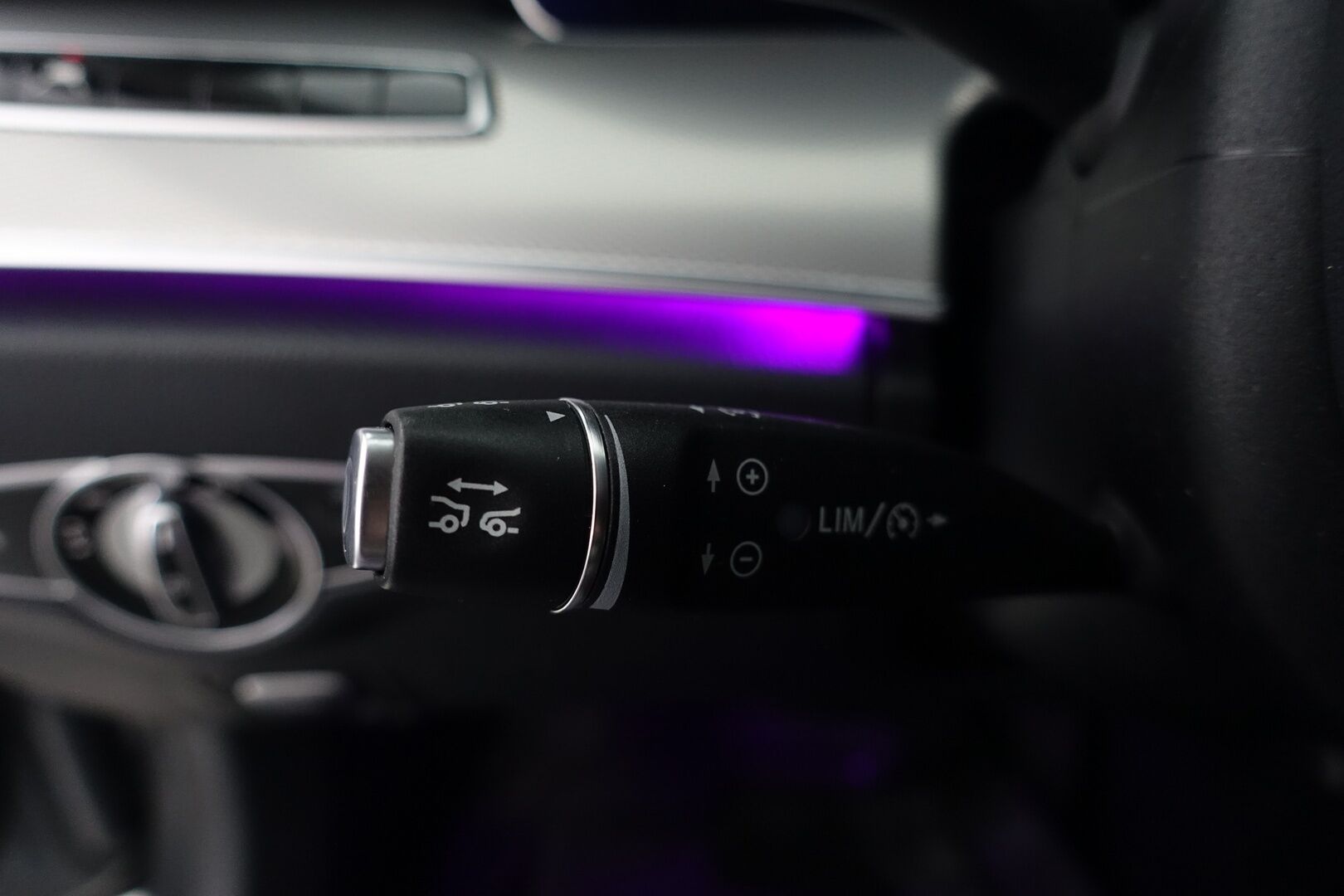 Mercedes-Benz E 2017 200d - | Distronic + | Widescreen |  | P.Kamera | LED Performance | Ambient | AppleCarplay | BLIS | Ohjausavustin - KORKO VAIN 3,99 %