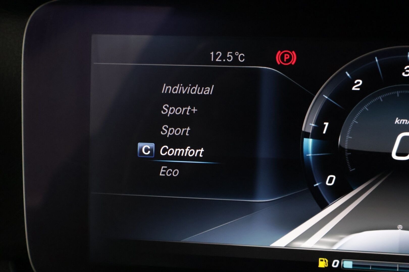 Mercedes-Benz E 2017 200d - *Widescreen / Adaptiivinen Vakionopeudensäädin / Peruutuskamera / CarPlay*