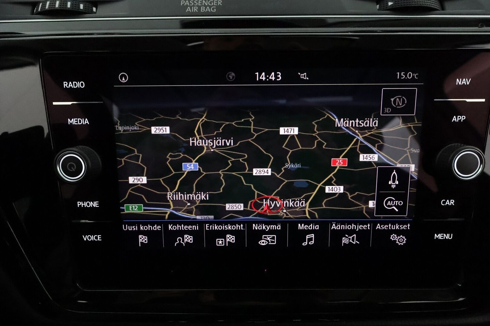 Volkswagen Touran 2020 Highline 1,5 TSI EVO R-Line 110 kW DSG  ** Panorama / 7-Paik / Webasto / Adapt.Vakkari / LED-valot / P.kamera / Navi ** - Suomi-auto 