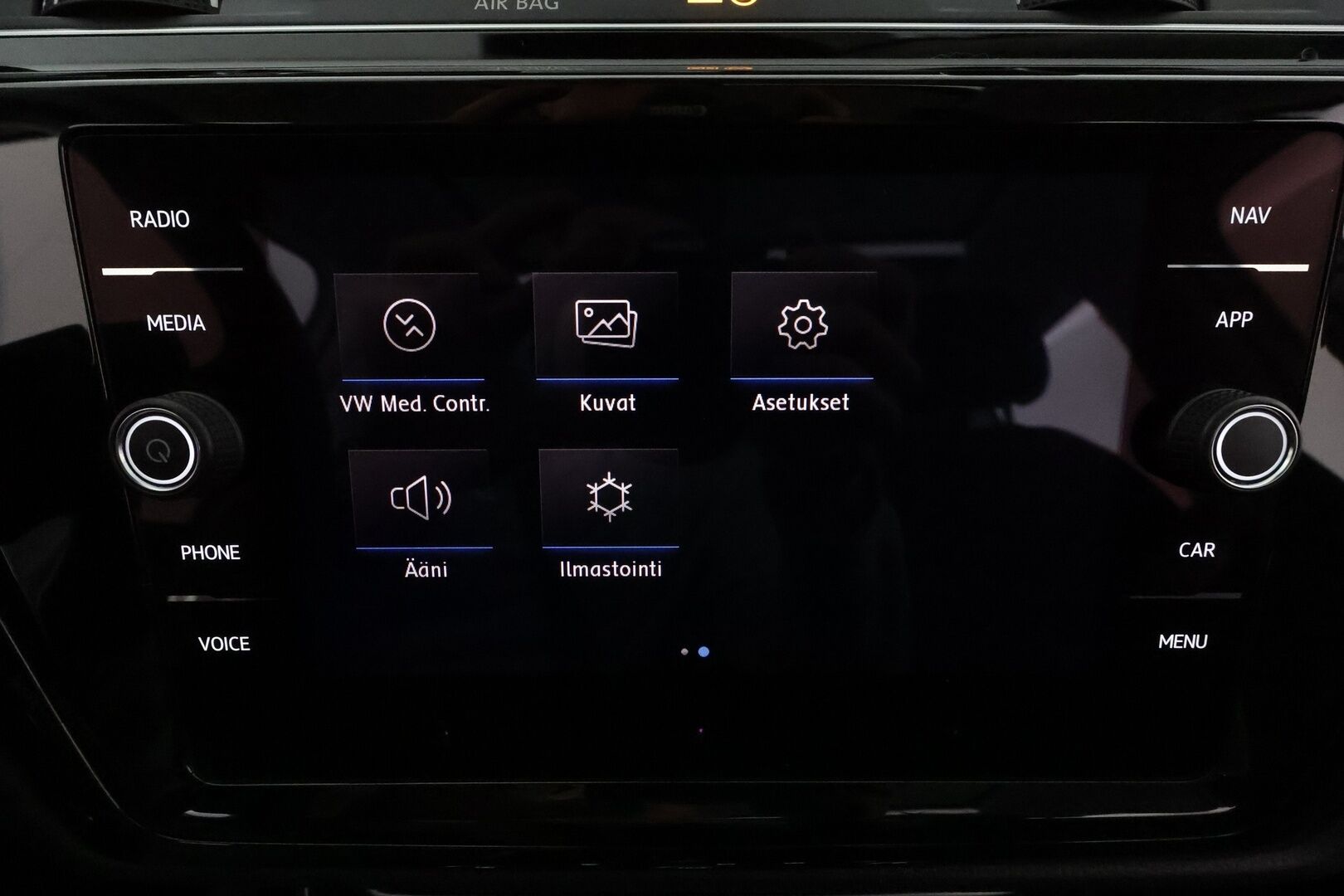 Volkswagen Touran 2020 Highline 1,5 TSI EVO R-Line 110 kW DSG  ** Panorama / 7-Paik / Webasto / Adapt.Vakkari / LED-valot / P.kamera / Navi ** - Suomi-auto 