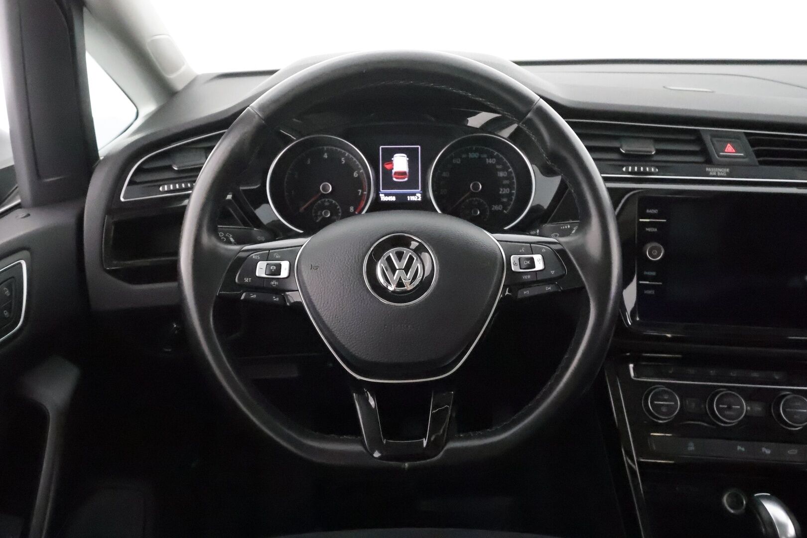 Volkswagen Touran 2020 Highline 1,5 TSI EVO R-Line 110 kW DSG  ** Panorama / 7-Paik / Webasto / Adapt.Vakkari / LED-valot / P.kamera / Navi ** - Suomi-auto 