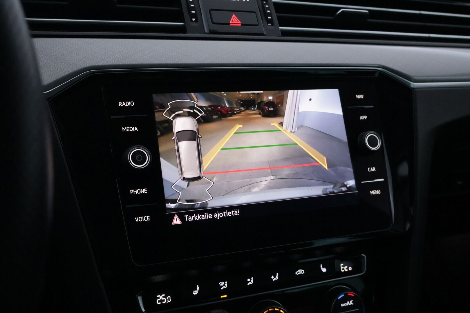 Volkswagen Passat 2020 Variant GTE Plug-In Hybrid 160 kW DSG-automaatti *ACC / Webasto / Navi / P-Kamera / KeyLessGo / Ratinlämmitin / LED* - Jakohihna juuri vaihdettu / Hyvin huollettu Suomiauto kaksilla renkailla ja vanteilla!