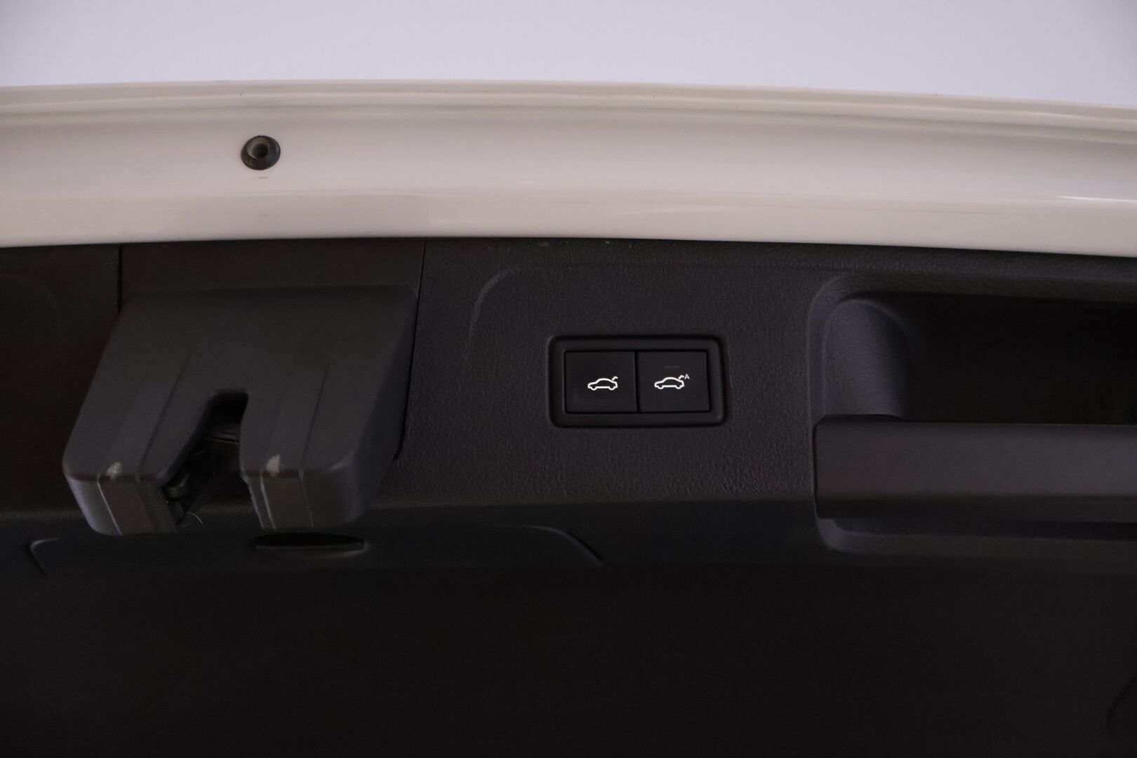 Volkswagen Passat 2020 Variant GTE Plug-In Hybrid 160 kW DSG-automaatti *ACC / Webasto / Navi / P-Kamera / KeyLessGo / Ratinlämmitin / LED* - Jakohihna juuri vaihdettu / Hyvin huollettu Suomiauto kaksilla renkailla ja vanteilla!