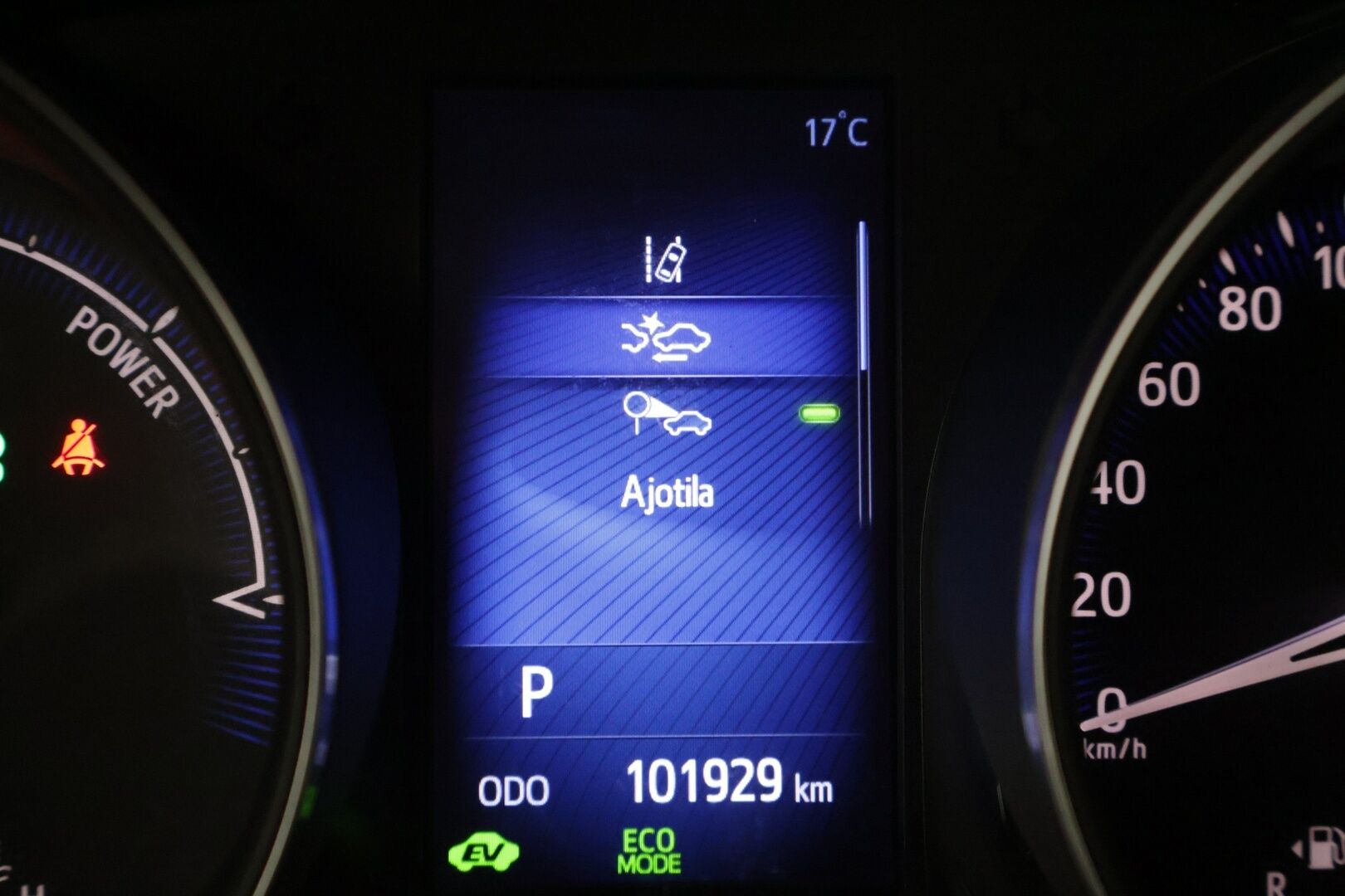 Toyota C-HR 2019 1,8 Hybrid Active Edition * Adaptiivinen vakionopeudensäädin / Kaistavahti / Peruutuskamera / Avaimeton ovien avaus * - Kahdet todella hyvät renkaat / Hyvin huollettu / Tuulilasi ehjä, maalipinta siisti *