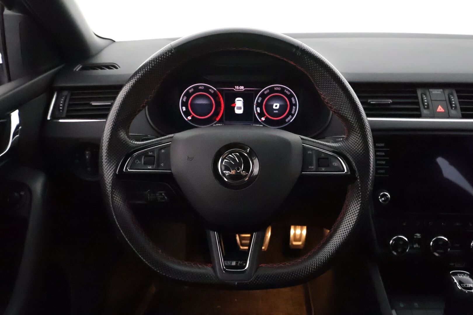 Skoda Octavia 2020 2,0 TDI 184 4x4 RS BusinessLine DSG **Webasto / Koukku / Adapt.Vakkari / LED-valot / P.Tutkat / Navi / Kaistavahti** - Suomi-auto / Kahdet Renkaat