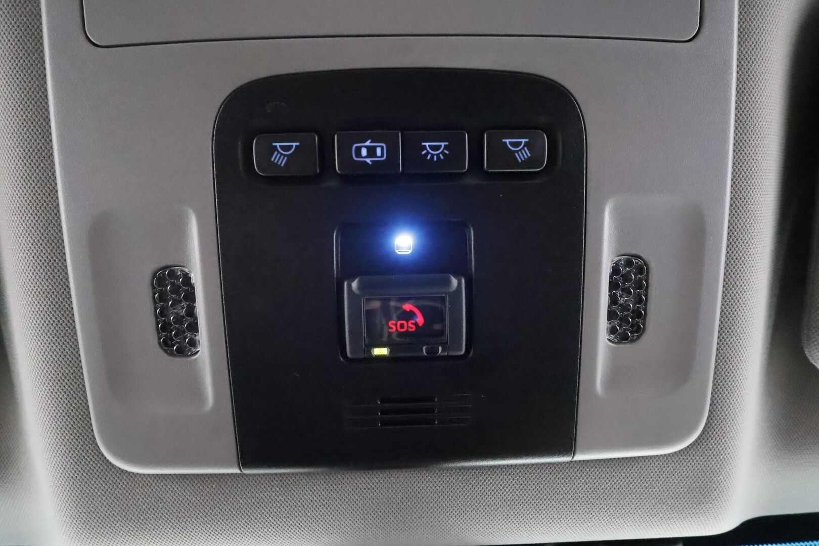 Toyota Camry 2020 2,5 Hybrid Style - | ACC | Sähköpenkit | Nahkaverhoilu | LDA | BSM | Keyless | P.kamera | Sähk. ratti | Navi | LED | Aut. pitkät | 2x renkaat aluin | Merkkihuollot | 