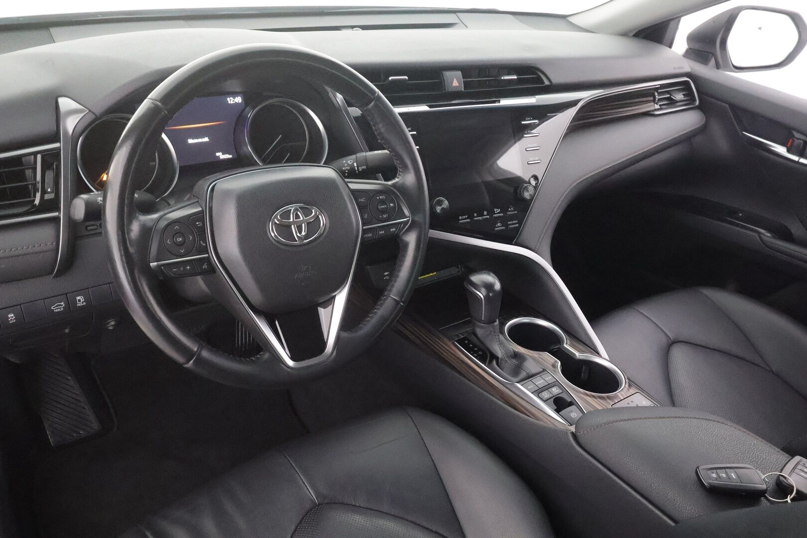Toyota Camry 2020 2,5 Hybrid Style - | ACC | Sähköpenkit | Nahkaverhoilu | LDA | BSM | Keyless | P.kamera | Sähk. ratti | Navi | LED | Aut. pitkät | 2x renkaat aluin | Merkkihuollot | 