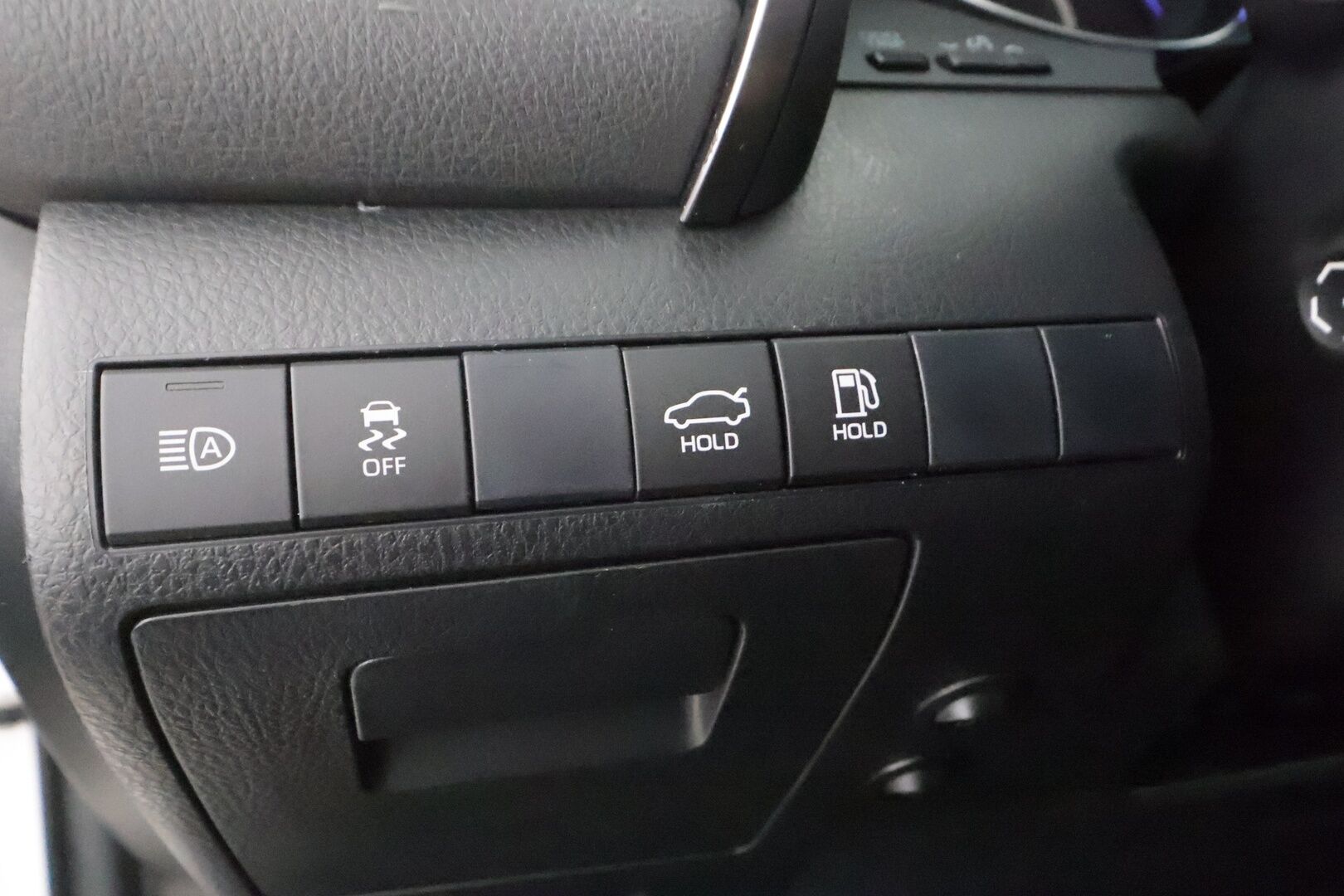 Toyota Camry 2020 2,5 Hybrid Style - | ACC | Sähköpenkit | Nahkaverhoilu | LDA | BSM | Keyless | P.kamera | Sähk. ratti | Navi | LED | Aut. pitkät | 2x renkaat aluin | Merkkihuollot | 