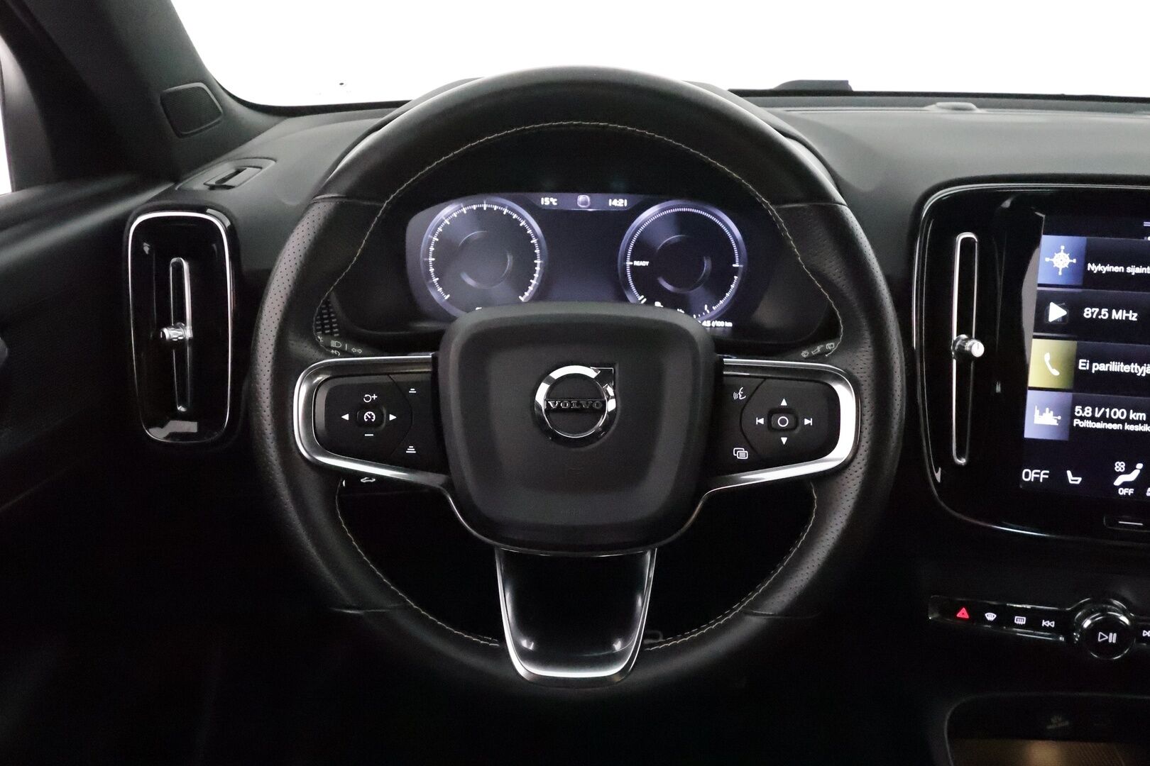 Volvo XC40 2021 T5 TwE Recharge Business R-Design aut **ACC / Webasto / P.kamera / BLIS / Navi / Full LED / Nahka-Alcantara** - Suomi-auto / Kahdet renkaat aluvanteilla / Merkkihuollettu