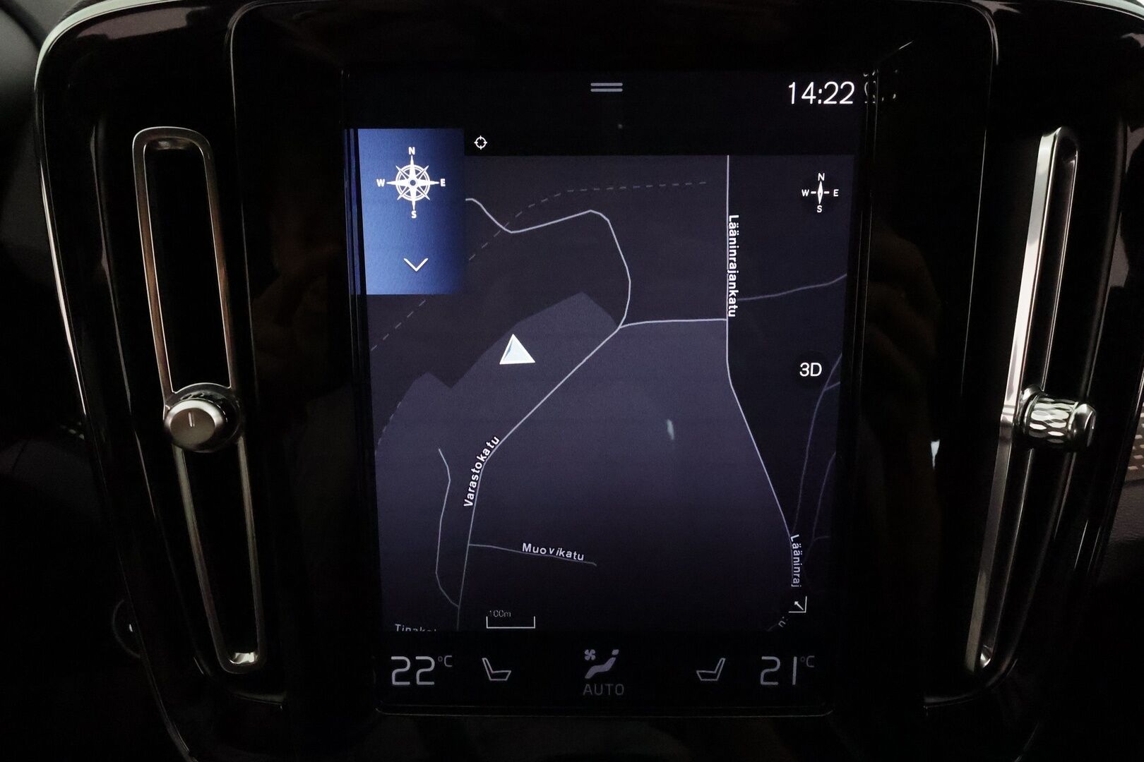 Volvo XC40 2021 T5 TwE Recharge Business R-Design aut **ACC / Webasto / P.kamera / BLIS / Navi / Full LED / Nahka-Alcantara** - Suomi-auto / Kahdet renkaat aluvanteilla / Merkkihuollettu