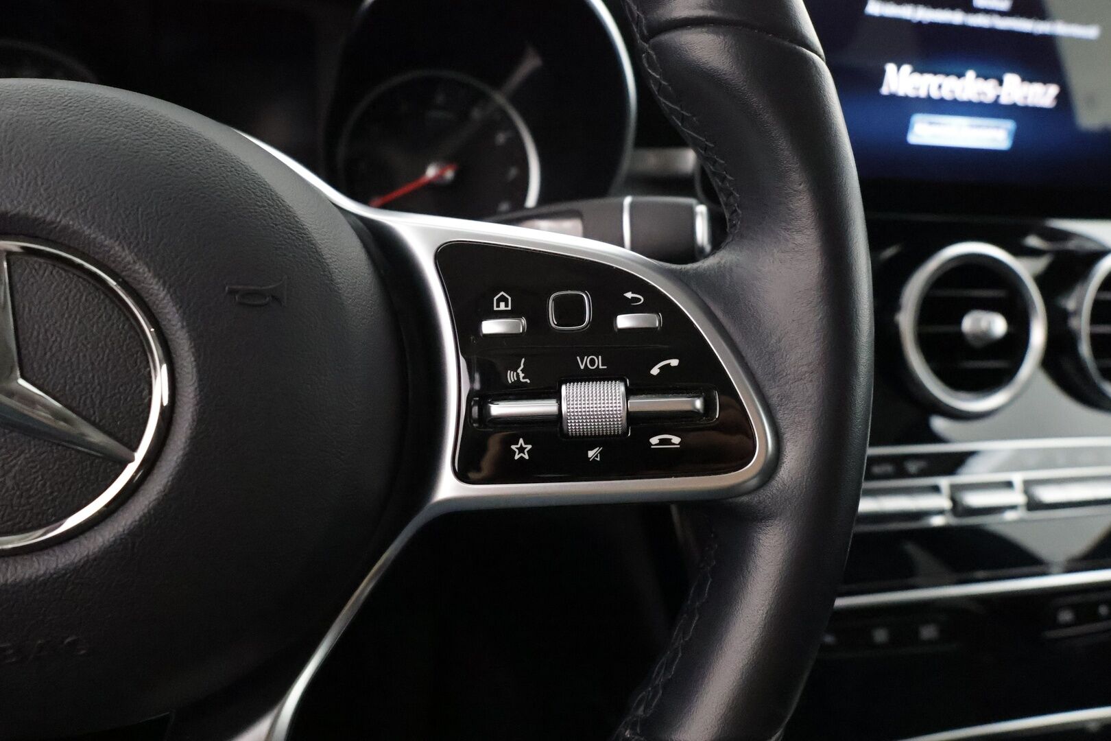 Mercedes-Benz GLC 2021 300 e 4MATIC A Business EQ Power - Adapt.Vakkari | Peruutuskamera | Nahkasisusta | Facelift | Navi | Sähköluukku | LED High Performance | DTR+Q!