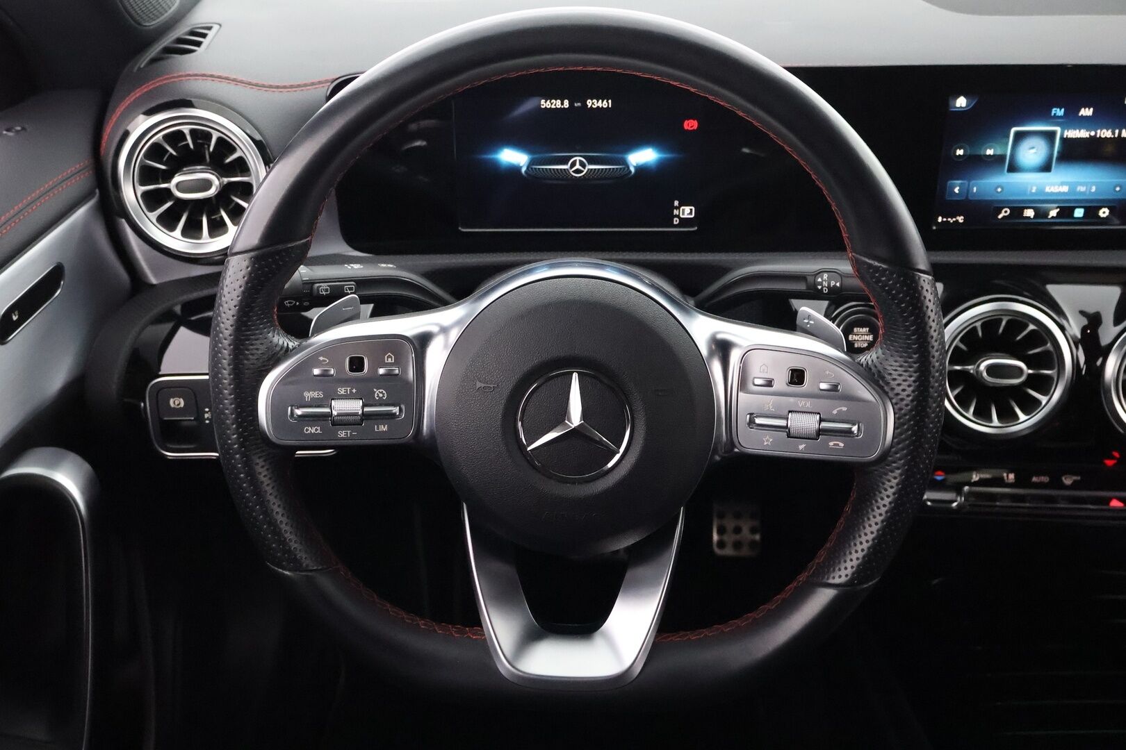 Mercedes-Benz CLA 2020 180 A Shooting Brake Business AMG - Suomiauto / Peruutuskamera / Vetokoukku / Nahka-Alcantara / Night / Led High Performance / Lohko & Sisäpistoke!