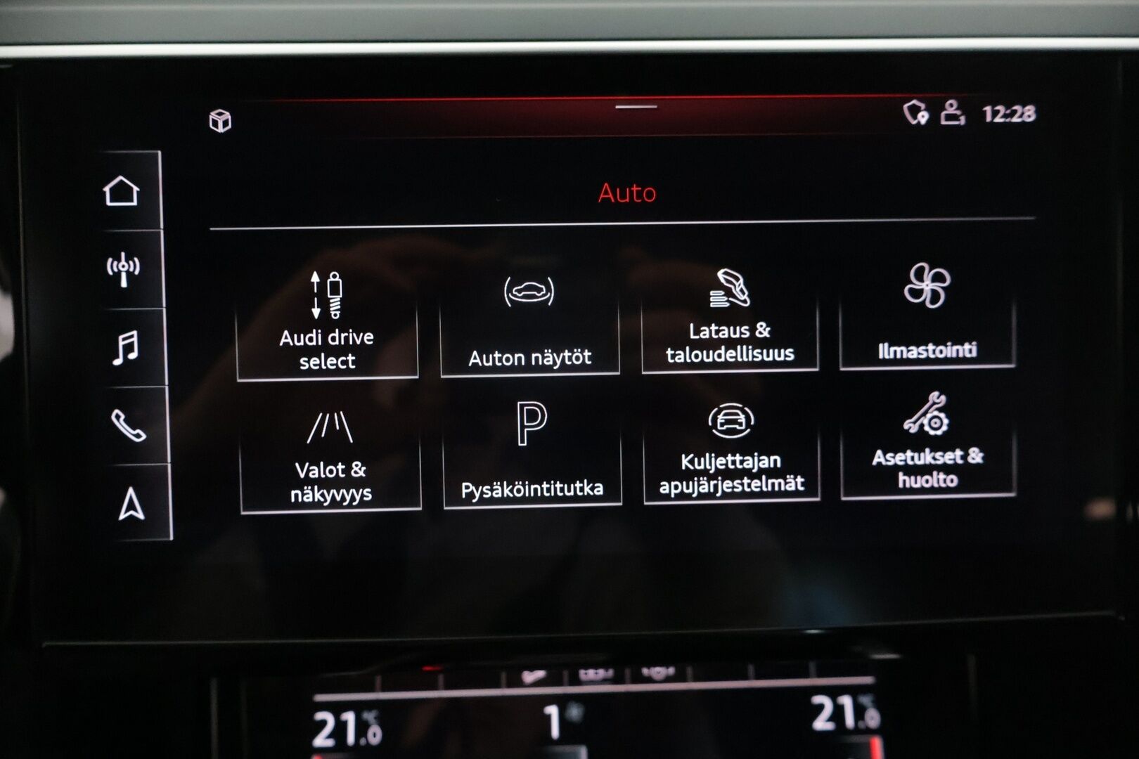 Audi e-tron 2020 Sportback Edition Advanced 50 quattro **1-om Suomi-auto / Ilma-alusta / Navi / P.kamera / Sporttipenkit / Kaistavahti **