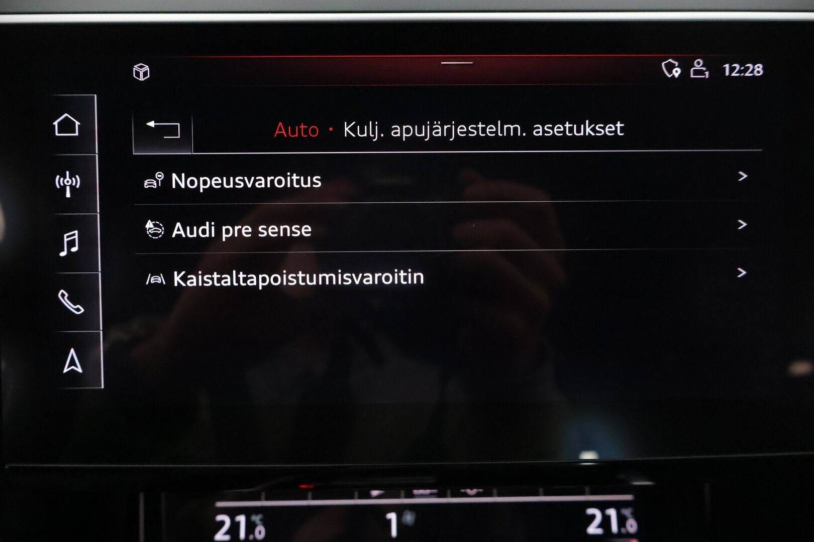 Audi e-tron 2020 Sportback Edition Advanced 50 quattro **1-om Suomi-auto / Ilma-alusta / Navi / P.kamera / Sporttipenkit / Kaistavahti **