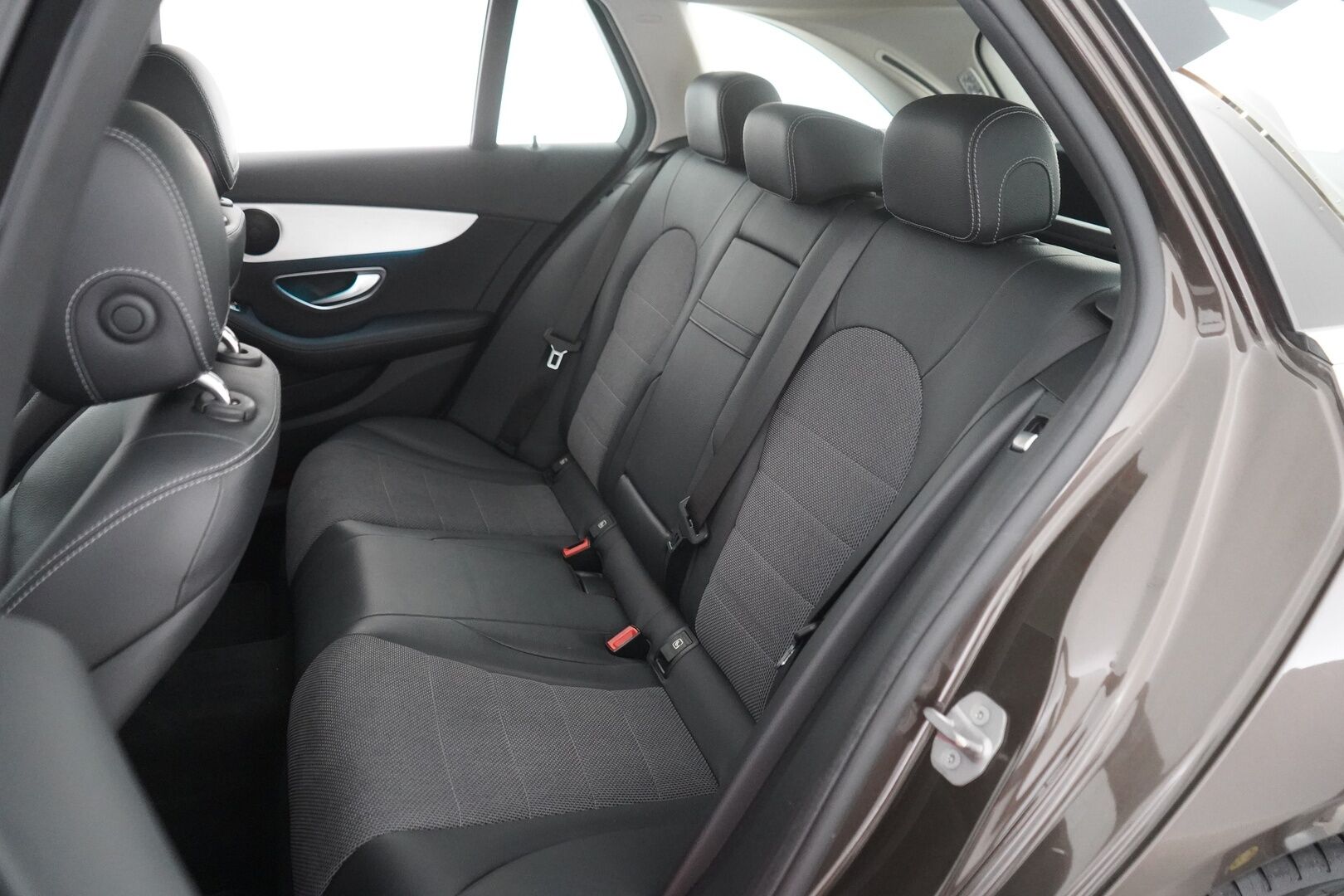 Mercedes-Benz C 2018 350 e T A Premium Business - ACC / Koukku / Kamera / Kahdet renkaat / Tutkat / KeylessGo