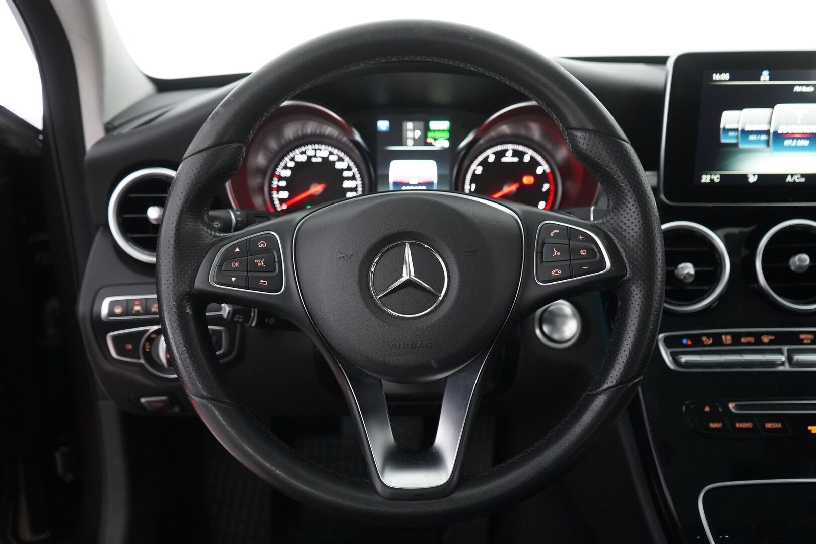 Mercedes-Benz C 2018 350 e T A Premium Business - ACC / Koukku / Kamera / Kahdet renkaat / Tutkat / KeylessGo