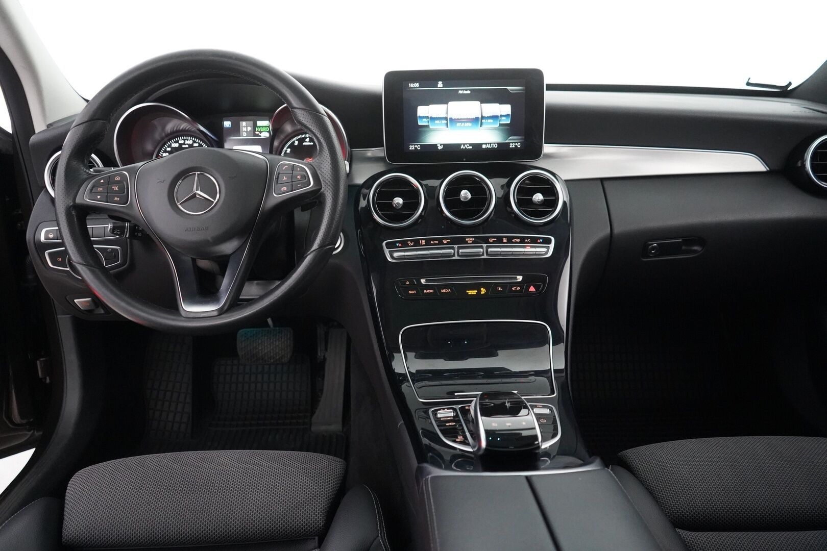 Mercedes-Benz C 2018 350 e T A Premium Business - ACC / Koukku / Kamera / Kahdet renkaat / Tutkat / KeylessGo