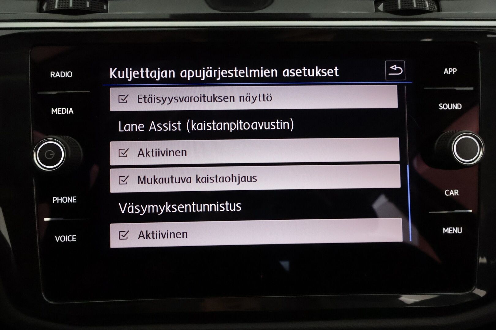 Volkswagen Tiguan 2020 R-Line 2,0 TDI SCR 110 kW DSG-automaatti ** Webasto / Koukku / Adapt.Vakkari / LED-valot / P.tutkat / Kaistavahti ** - Suomi-auto / Kahdet Renkaat