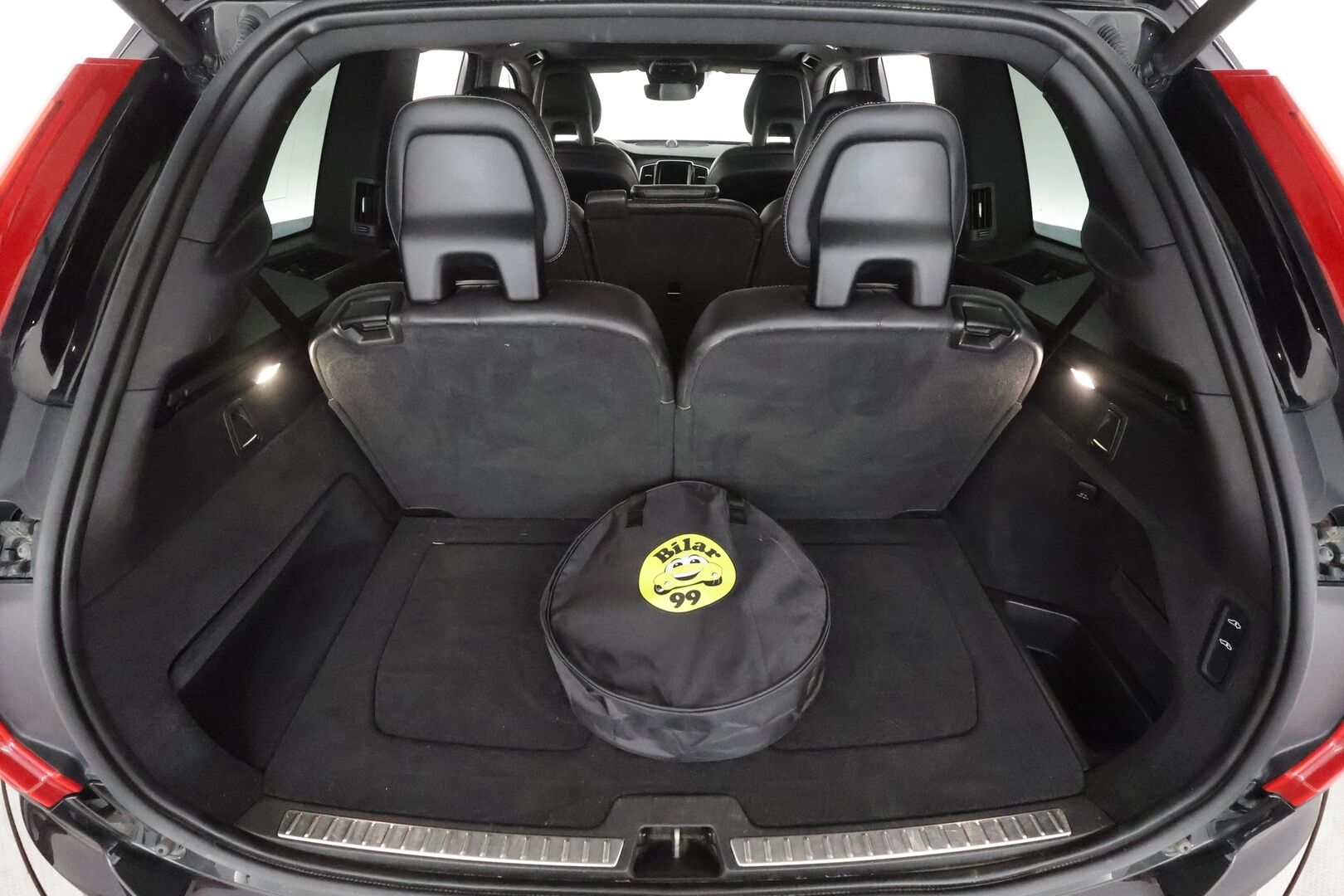 Volvo XC90 2016 T8 Twin Engine AWD R-Design aut 7-P - ACC | Webasto | Koukku | Full-LED | Panorama | B&W | Hierovat ja ilmastoidut muistipenkit | Kahdet Renkaat | Juuri huollettu | Hihna vaihdettu