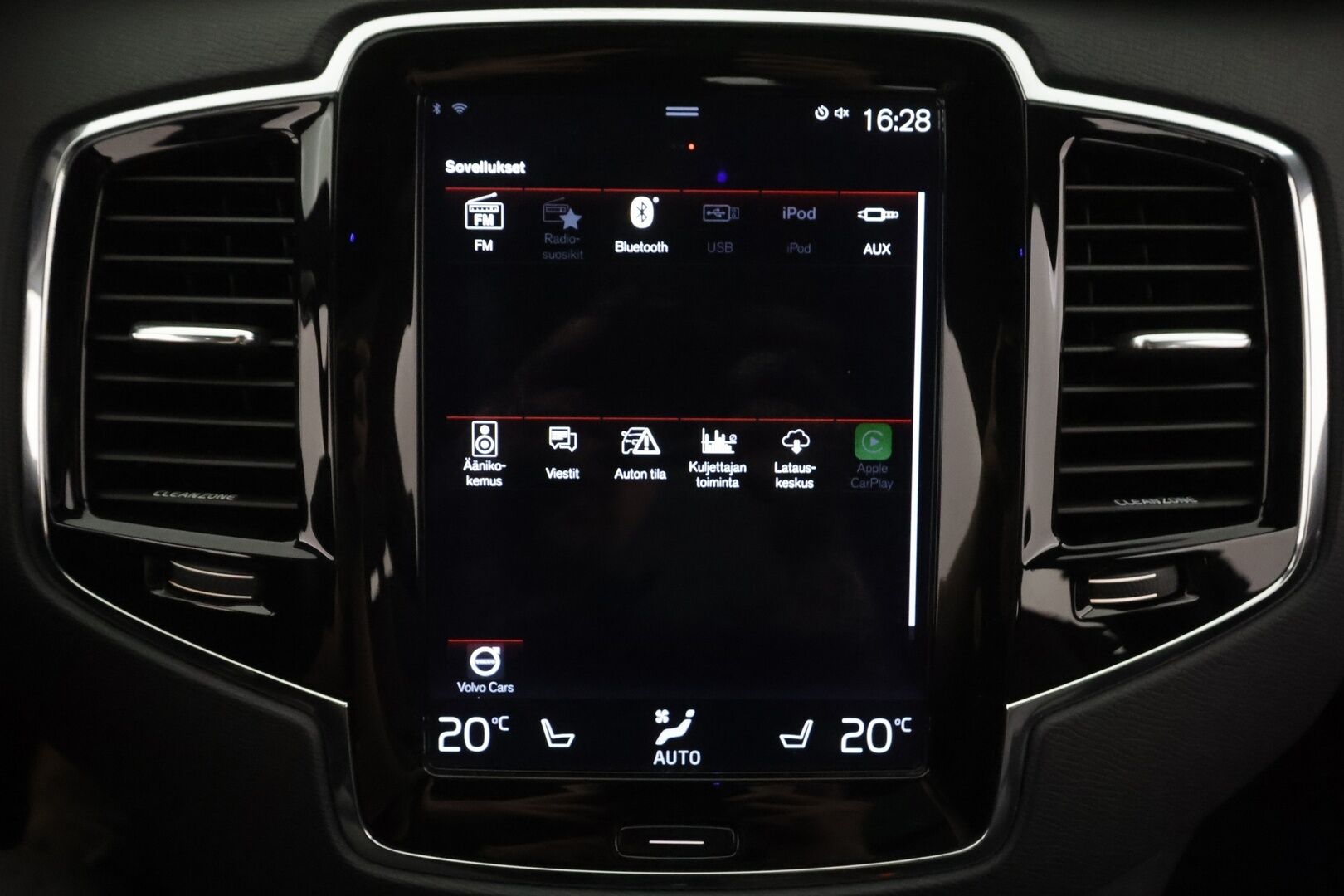 Volvo XC90 2016 T8 Twin Engine AWD R-Design aut 7-P - ACC | Webasto | Koukku | Full-LED | Panorama | B&W | Hierovat ja ilmastoidut muistipenkit | Kahdet Renkaat | Juuri huollettu | Hihna vaihdettu