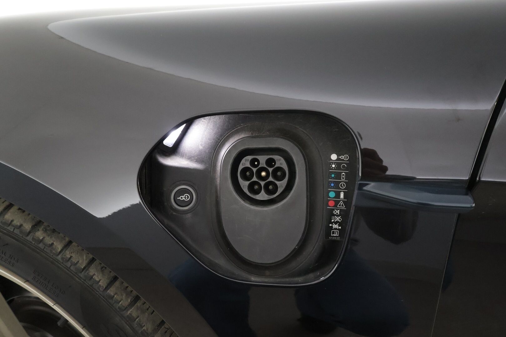 Porsche Taycan 2020 Turbo * Sport Chrono / ACC / 360° / Matrix / Ilmastoidut Sporttinahat Muistilla / Bose / Ilma-alusta / Lasikatto / ILP * - Akku kuntotarkastettu SoH 94.2% / Suomi-auto / Kahdet renkaat / Merkkihuollot