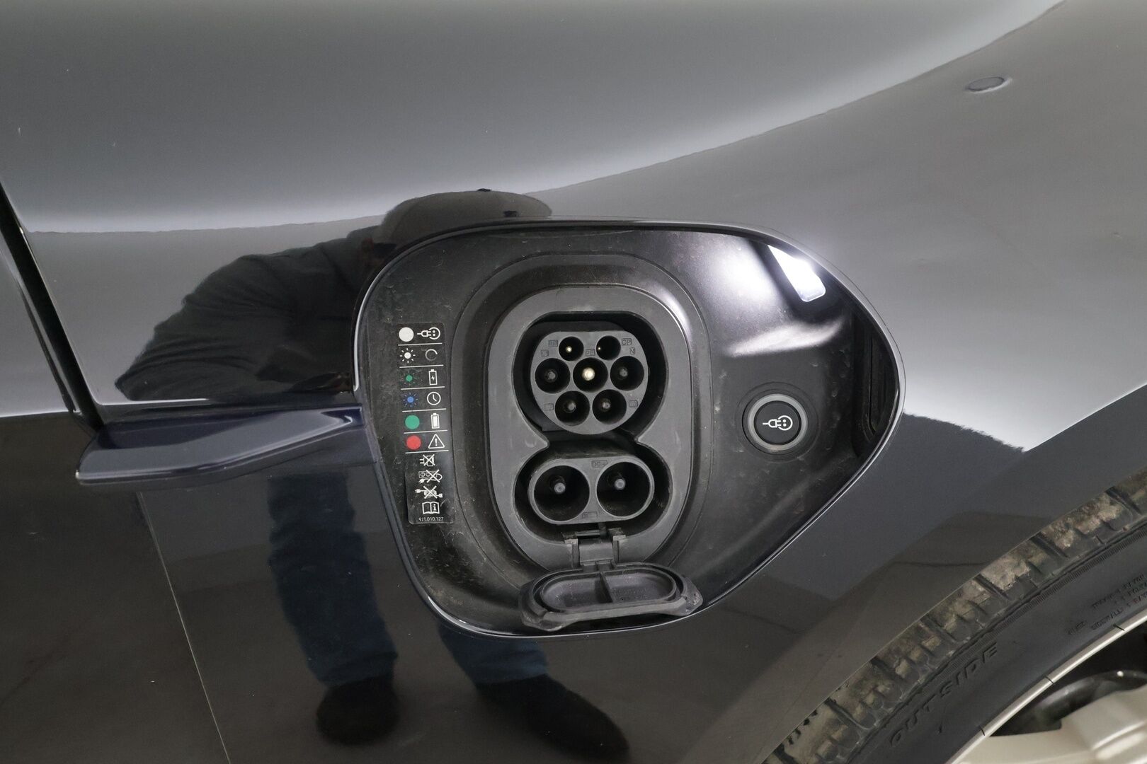 Porsche Taycan 2020 Turbo * Sport Chrono / ACC / 360° / Matrix / Ilmastoidut Sporttinahat Muistilla / Bose / Ilma-alusta / Lasikatto / ILP * - Akku kuntotarkastettu SoH 94.2% / Suomi-auto / Kahdet renkaat / Merkkihuollot