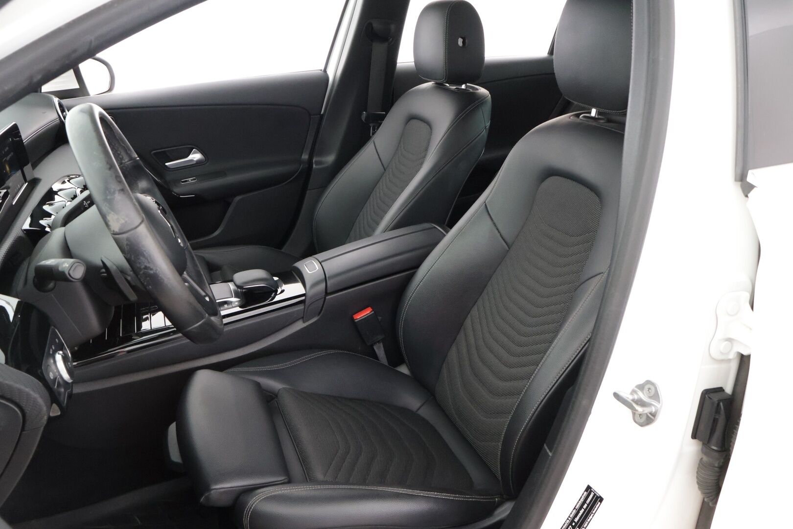 Mercedes-Benz A 2021 180 d A Business Style - *Vakkari / Sportti-penkit / Peruutuskamera*