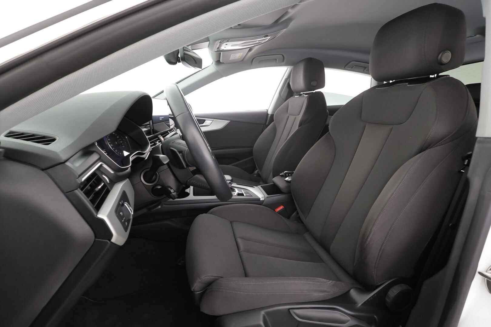 Audi A5 2020 Sportback Business Advanced 40 TFSI MHEV S tronic * Webasto / Matrix LED / P.kamera / Vakkari / Koukku * - Facelift / Suomi-auto / Kahdet renkaat aluvanteilla / Juuri katsastettu