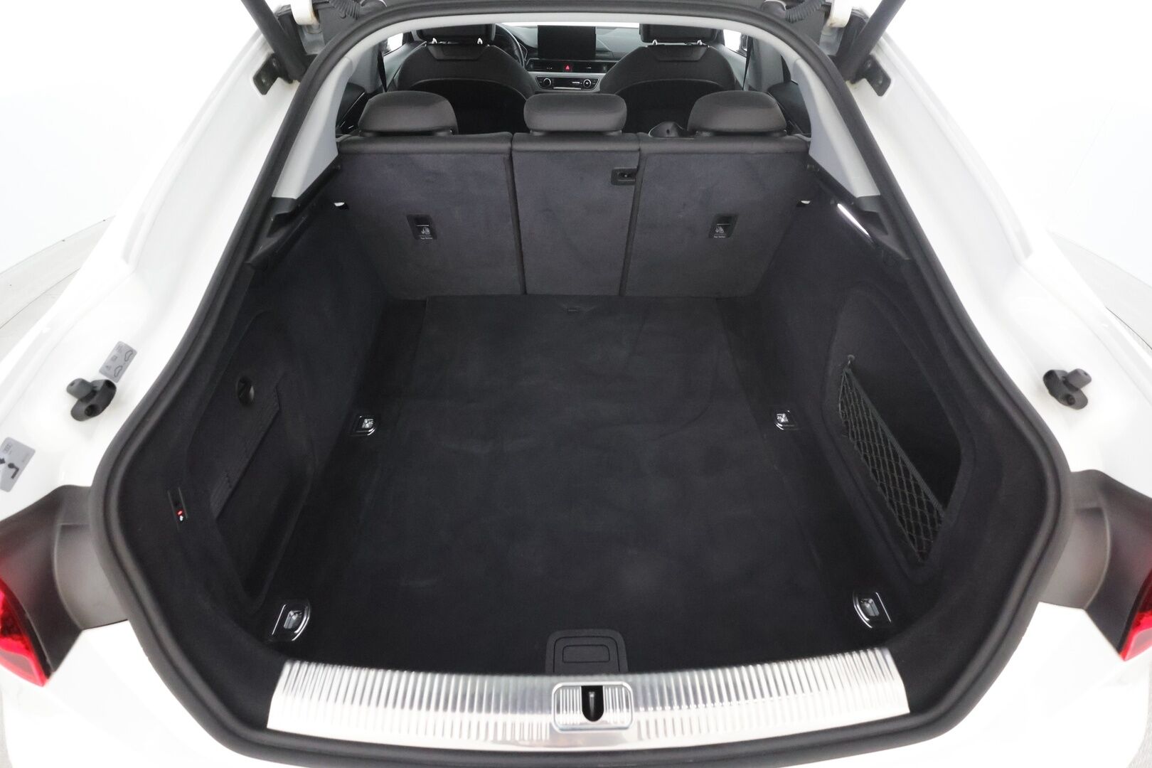 Audi A5 2020 Sportback Business Advanced 40 TFSI MHEV S tronic * Webasto / Matrix LED / P.kamera / Vakkari / Koukku * - Facelift / Suomi-auto / Kahdet renkaat aluvanteilla / Juuri katsastettu