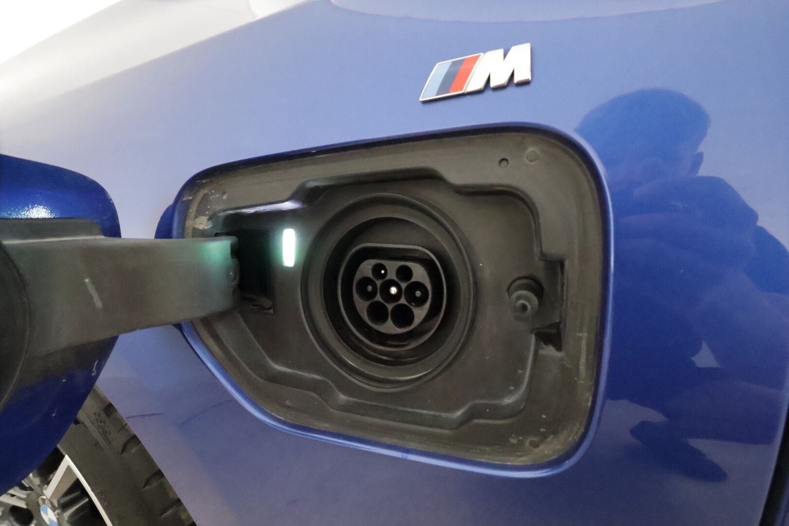 BMW 330 2021 G21 Touring 330e xDrive A Charged Edition M Sport *ACC / Hifit / Sport-penkit / Koukku / P.tutkat / Digimittaristo* - Akku kuntotarkastettu / Juuri huollettu / Suomi-auto / Kahdet vanteet - HULLU BLACKWEEK KORKOTARJOUS 2,49%