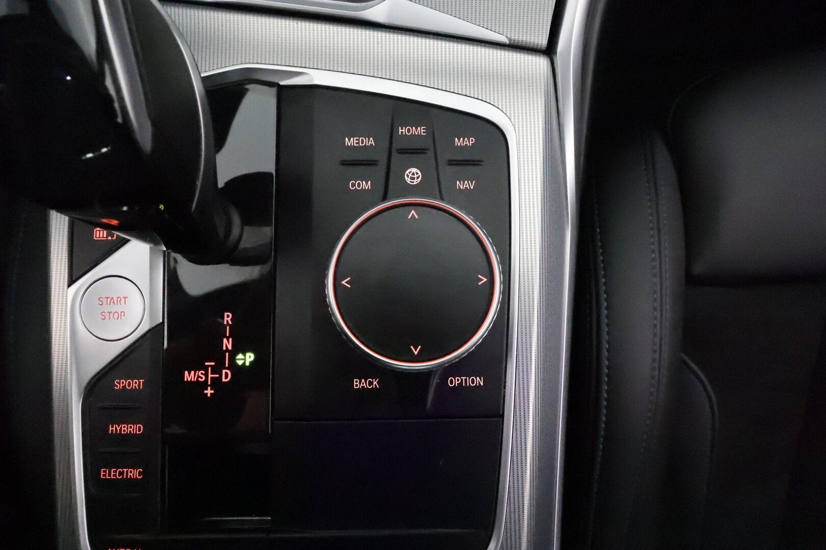 BMW 330 2021 G21 Touring 330e xDrive A Charged Edition M Sport *ACC / Hifit / Sport-penkit / Koukku / P.tutkat / Digimittaristo* - Akku kuntotarkastettu / Juuri huollettu / Suomi-auto / Kahdet vanteet - HULLU BLACKWEEK KORKOTARJOUS 2,49%