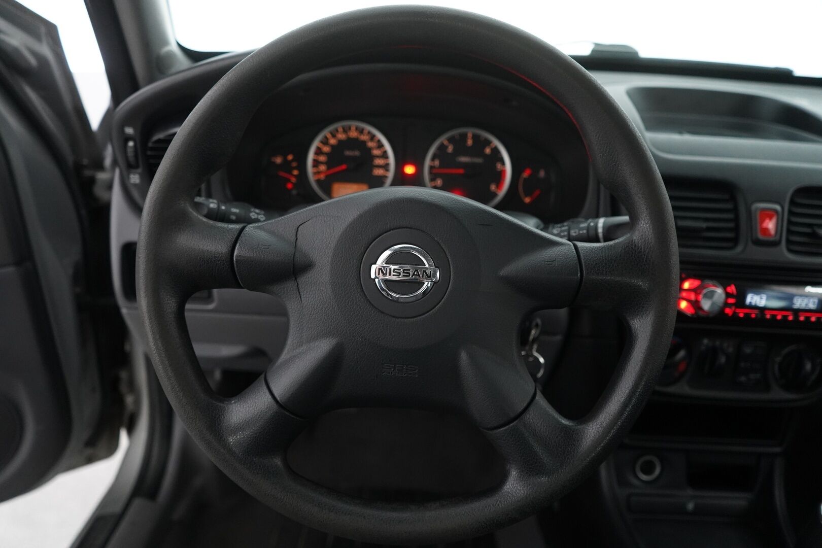 Nissan Almera 2004 2.2D *MYYDÄÄN HUUTOKAUPAT.COM* - Suomi-auto / Lohkolämmitin / Ilmastointi / Näppärä ikiliikkuja
