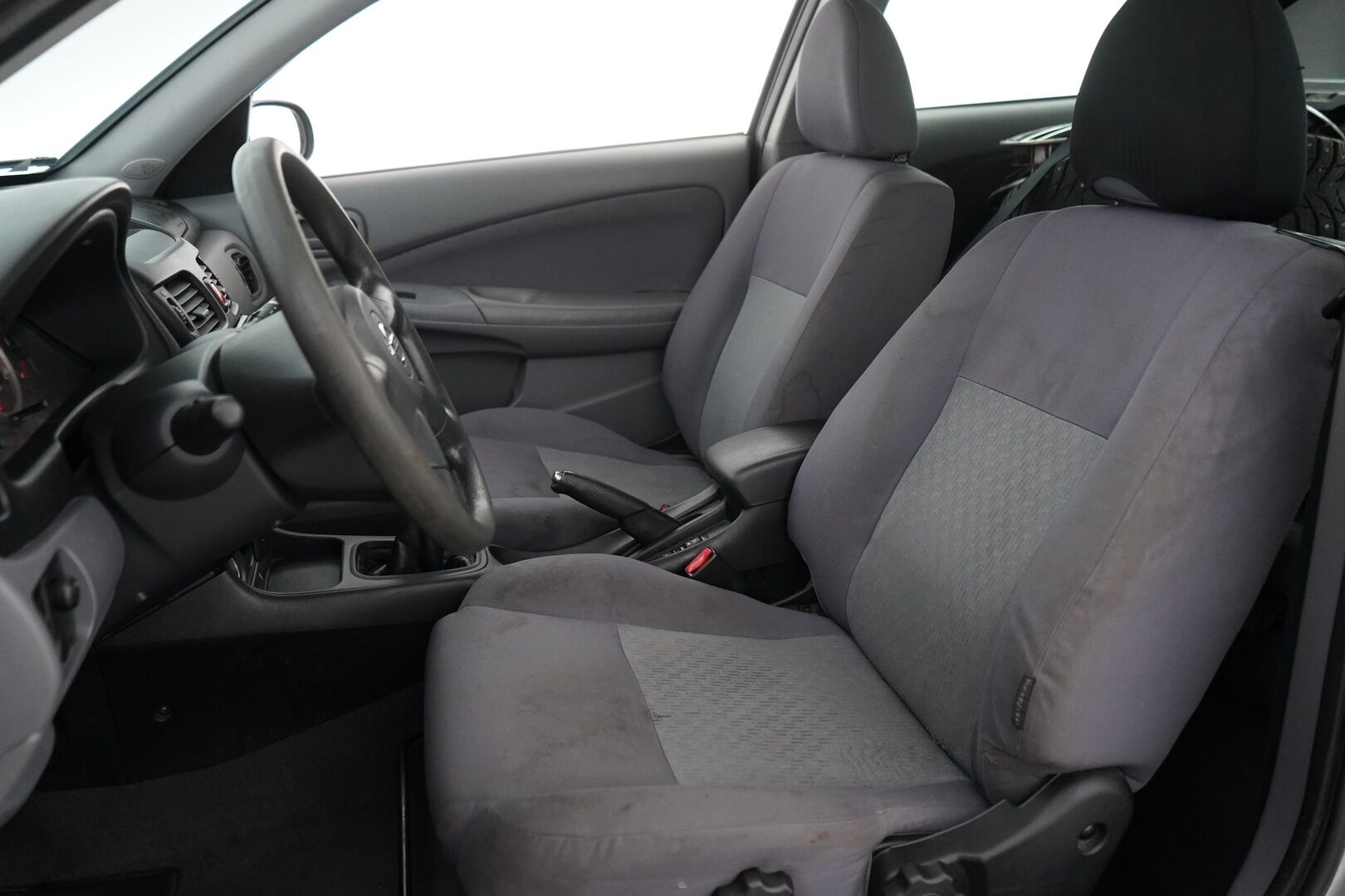 Nissan Almera 2004 2.2D *MYYDÄÄN HUUTOKAUPAT.COM* - Suomi-auto / Lohkolämmitin / Ilmastointi / Näppärä ikiliikkuja