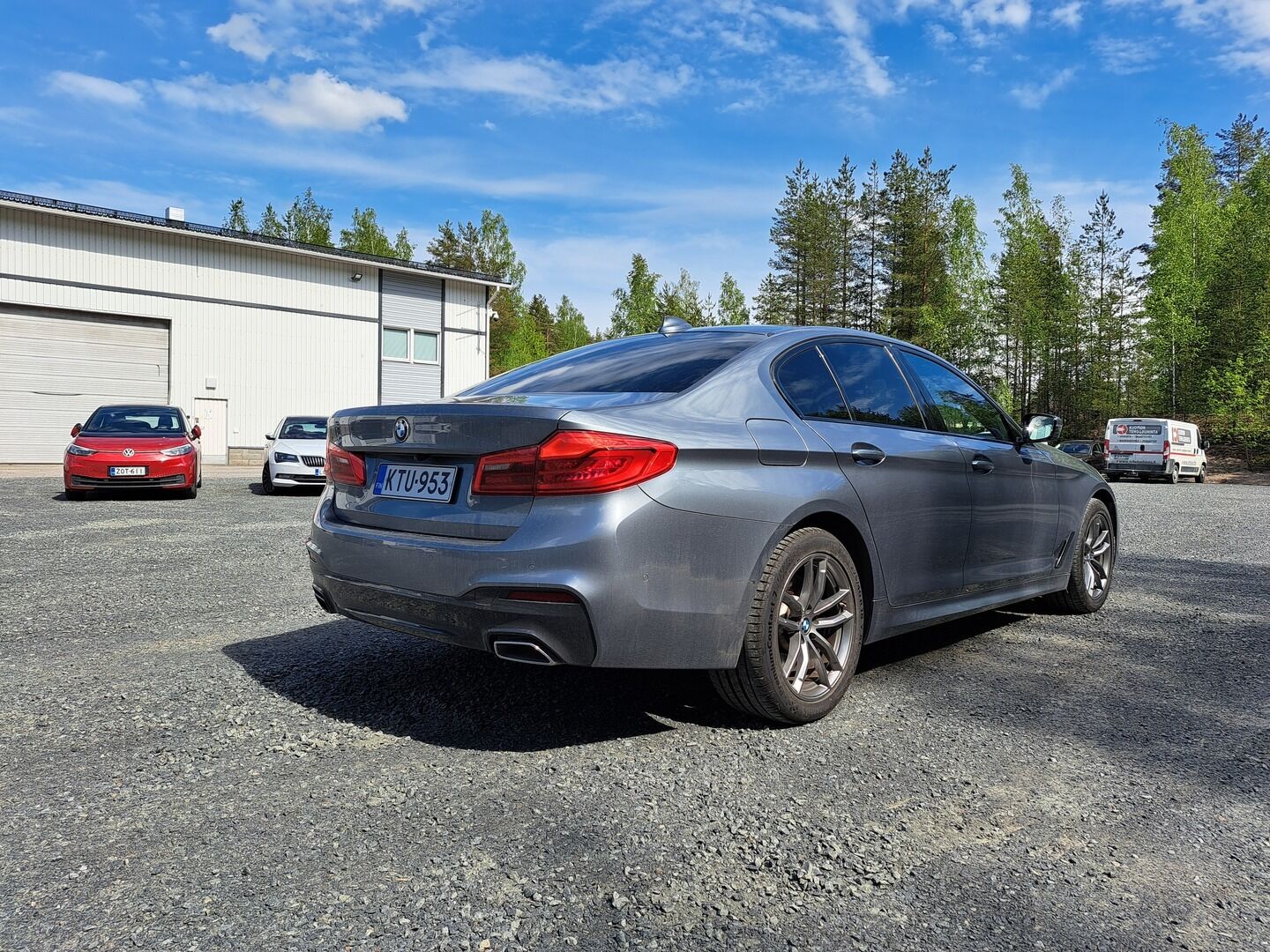 BMW 530 2020 530e xDrive iPerformance Sedan M-Sport **Tulossa! / Sporttipenkit / Digimittaristo / Navi / P.kamera** - 3,99 % KORKOTARJOUS TÄHÄN AUTOON - 