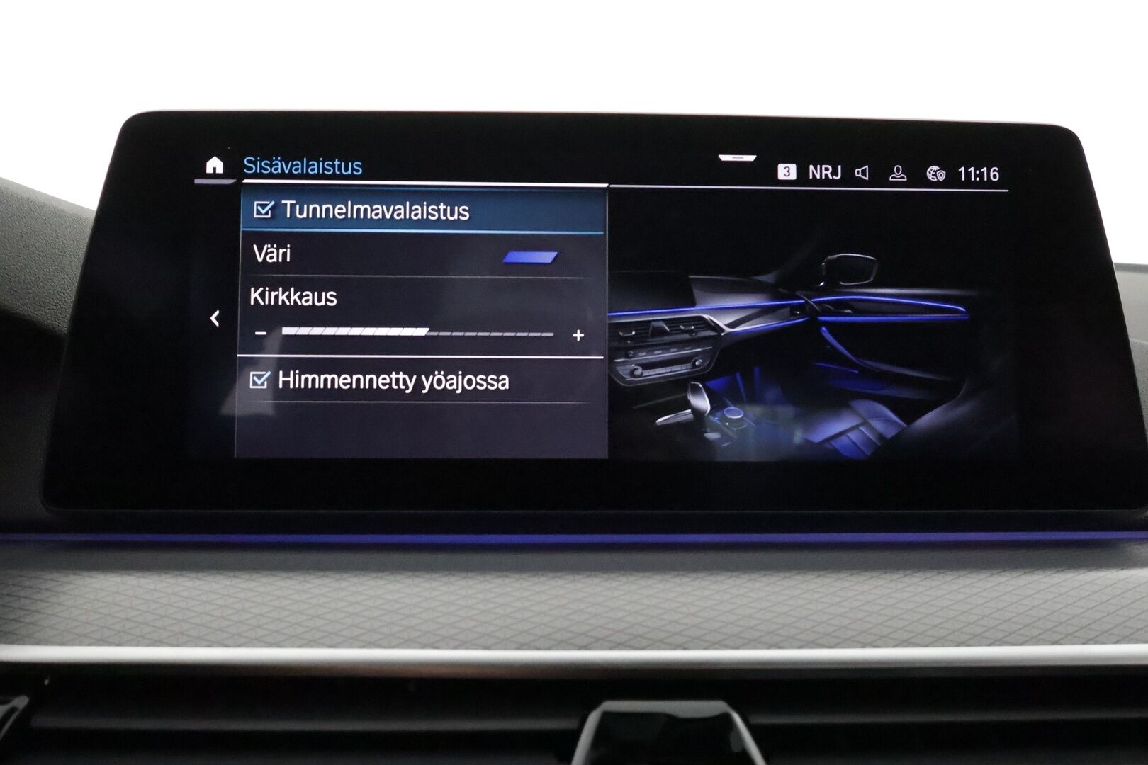 BMW 530 2020 G30 Sedan 530e xDrive iPerformance M-Sport **Digimittaristo / Navi / Sporttipenkit / Apple&Android / P.kamera** - 3,99 % KORKOTARJOUS TÄHÄN AUTOON - Akku kuntotarkistettu! / Shadowline / Ratinlämmitin