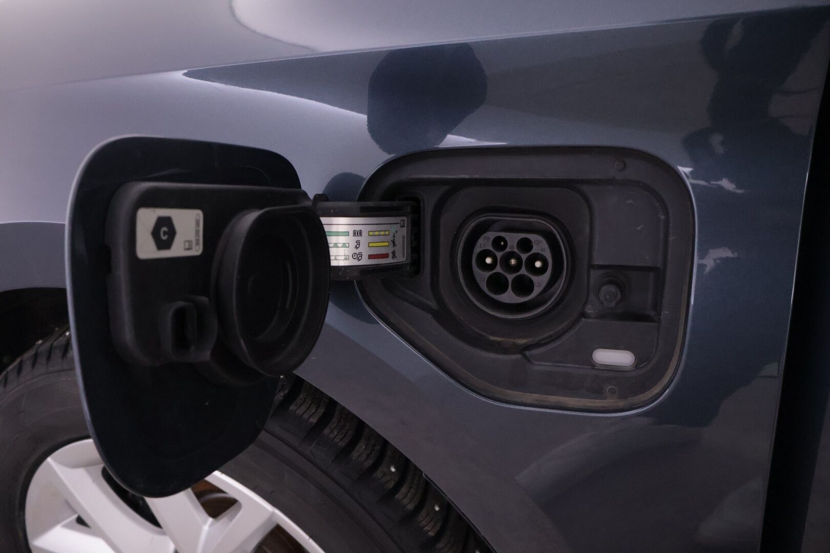 Seat Leon 2021 1,4 PHEV 204 eHybrid Xcellence DSG *Acc / P.kamera / Ambient Light / Digimittaristo / Led* - Kahdet huippu renkaat! / Hyvin huollettu!