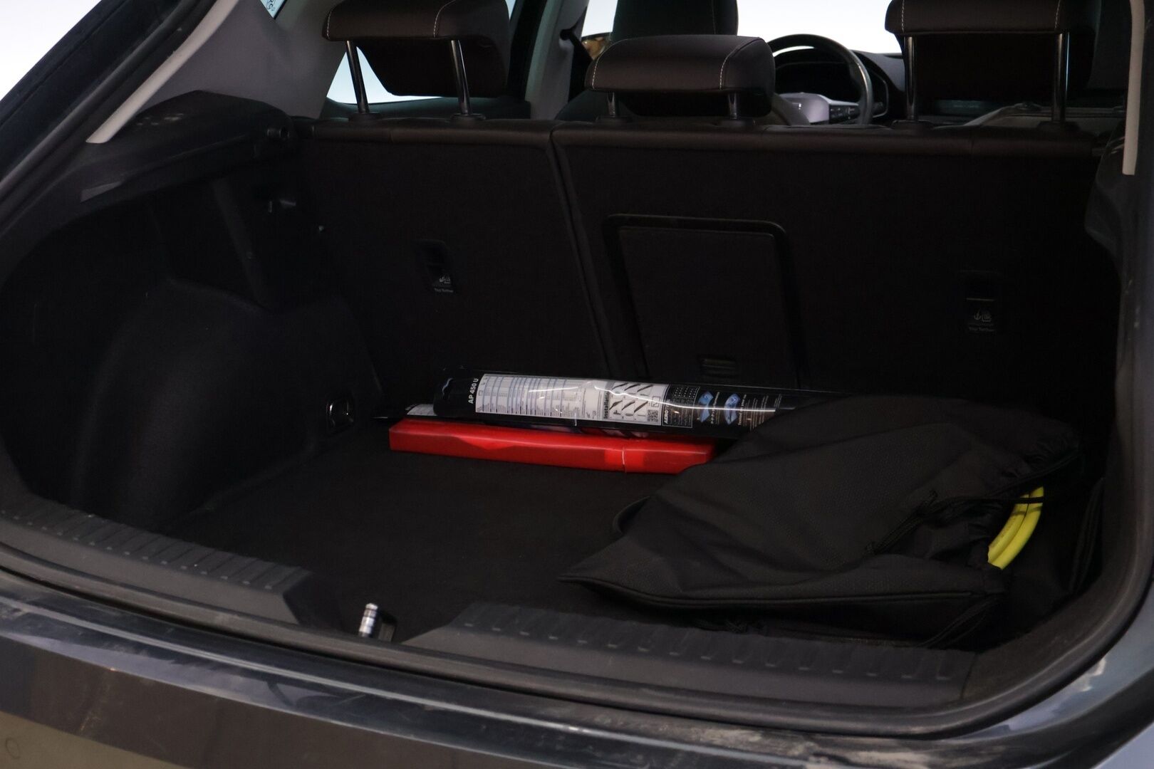 Seat Leon 2021 1,4 PHEV 204 eHybrid Xcellence DSG *Acc / P.kamera / Ambient Light / Digimittaristo / Led* - Kahdet huippu renkaat! / Hyvin huollettu!