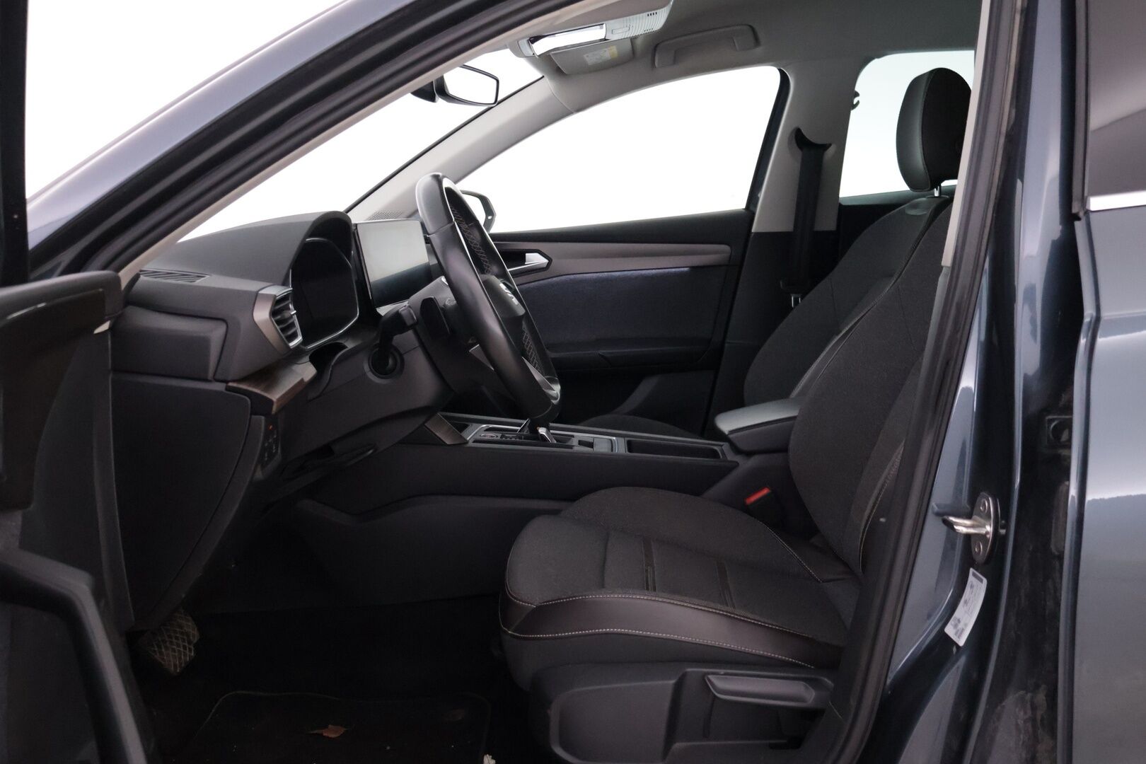 Seat Leon 2021 1,4 PHEV 204 eHybrid Xcellence DSG *Acc / P.kamera / Ambient Light / Digimittaristo / Led* - Kahdet huippu renkaat! / Hyvin huollettu!