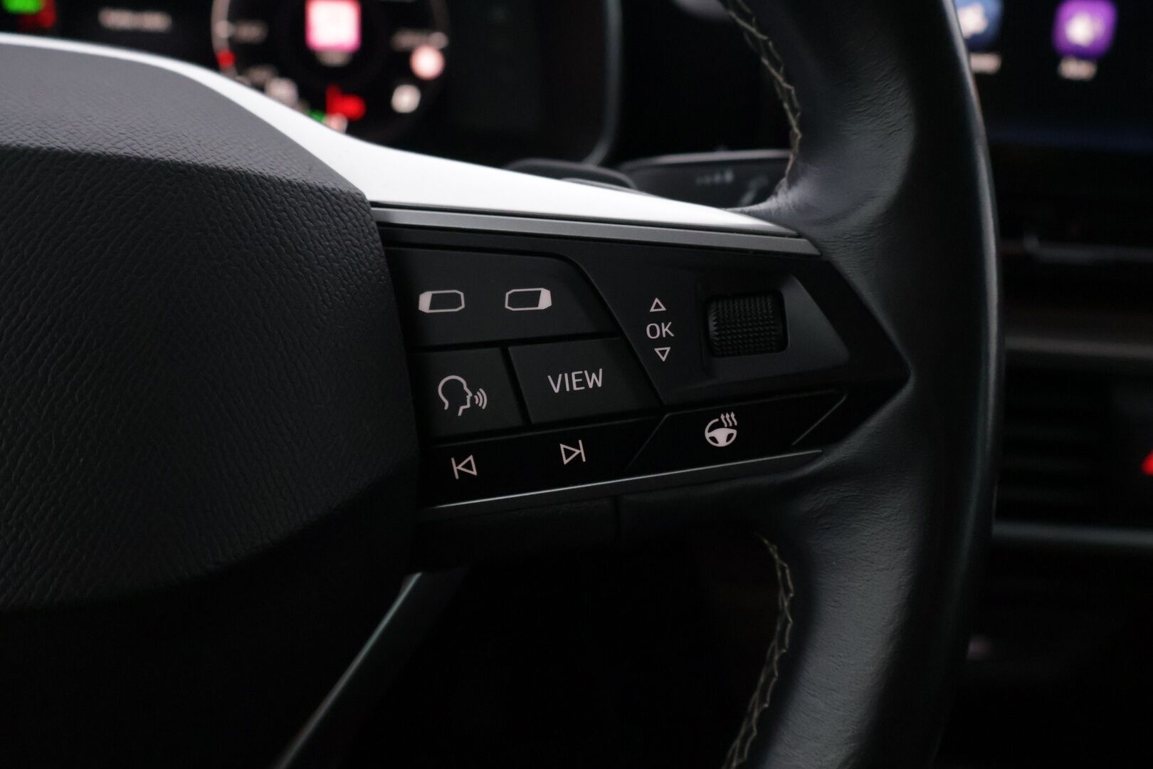 Seat Leon 2021 1,4 PHEV 204 eHybrid Xcellence DSG *Acc / P.kamera / Ambient Light / Digimittaristo / Led* - Kahdet huippu renkaat! / Hyvin huollettu!