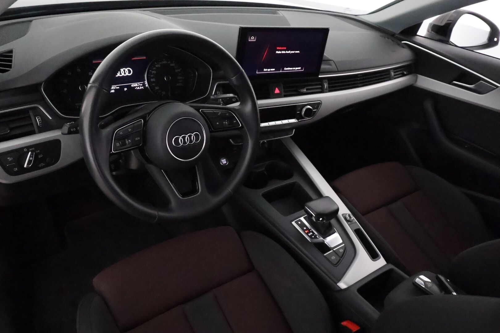 Audi A4 2021 Avant Business Advanced 40 TFSI 150 kW MHEV S tronic *Vakkari / Webasto / LED / Sporttipenkit / Koukku* - Suomi-auto / Kahdet renkaat aluvanteilla