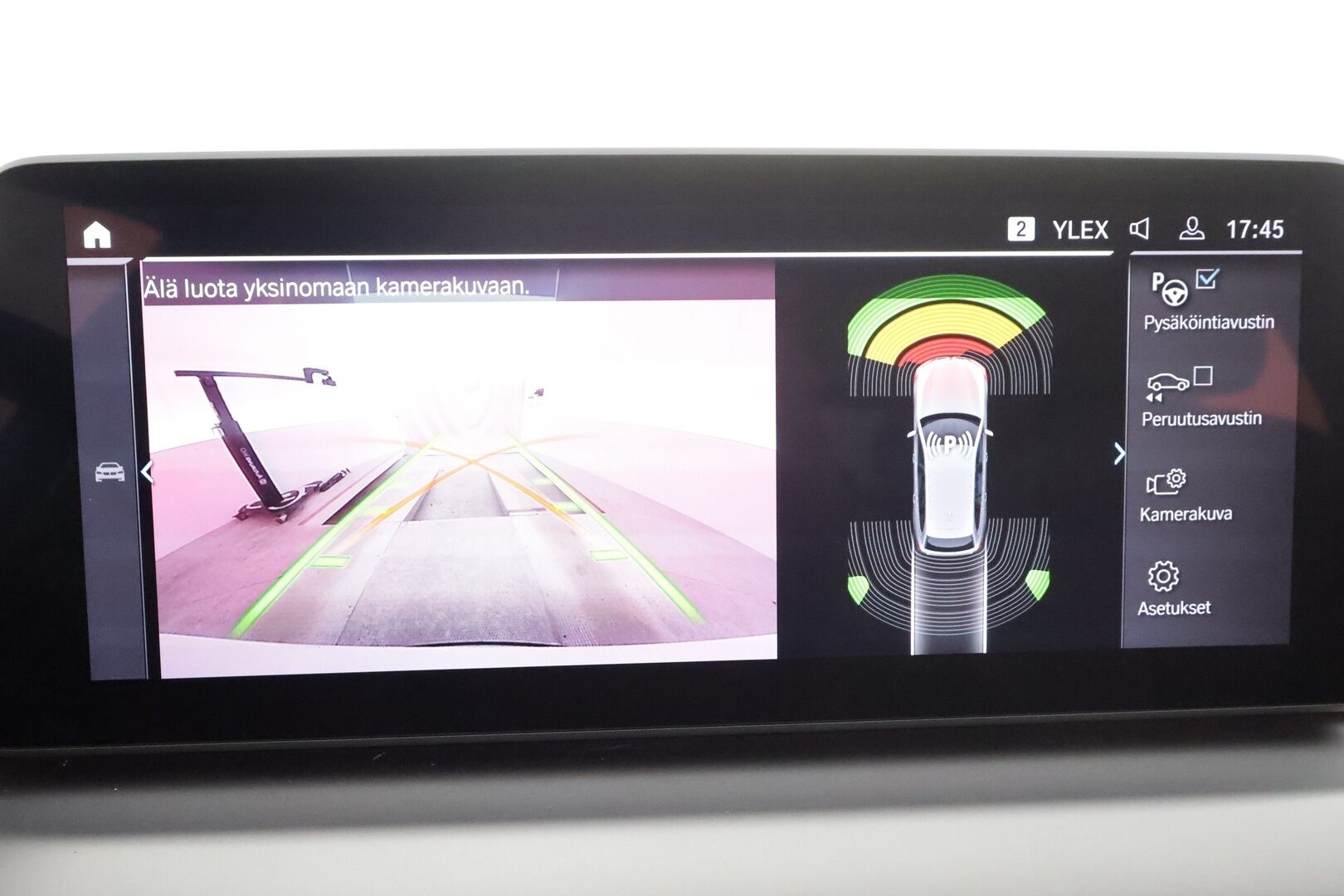 BMW 530 2020 G31 Touring 530e xDrive * Koukku / LED / P.Kamera / Sportnahat / Digimittaristo / Navi / HiFi * - Suomi-auto / 2x Latauskaapelit / Kahdet renkaat aluvanteilla / Merkkihuollot