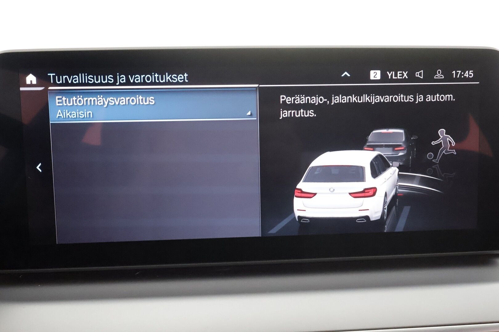 BMW 530 2021 G31 Touring 530e xDrive * Koukku / LED / P.Kamera / Sportnahat / Digimittaristo / Navi / HiFi * - M-Sport ratti / Suomi-auto / 2x Latauskaapelit / Kahdet renkaat aluvanteilla / Merkkihuollot