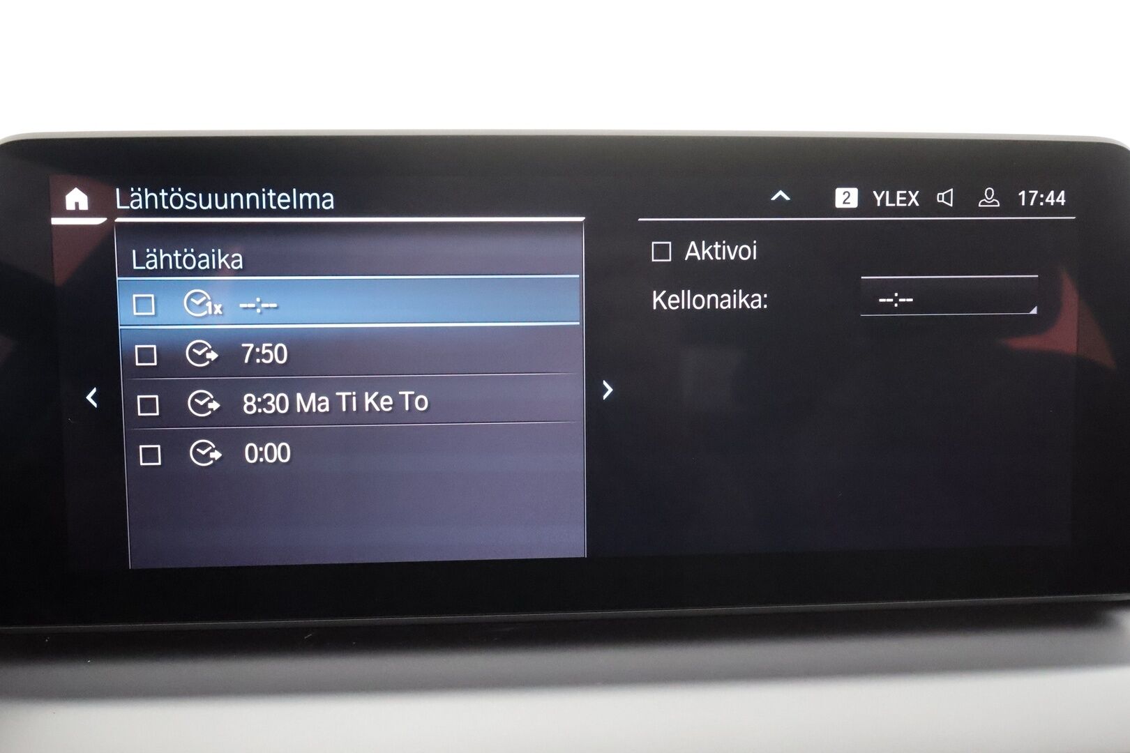 BMW 530 2021 G31 Touring 530e xDrive * Koukku / LED / P.Kamera / Sportnahat / Digimittaristo / Navi / HiFi * - M-Sport ratti / Suomi-auto / 2x Latauskaapelit / Kahdet renkaat aluvanteilla / Merkkihuollot