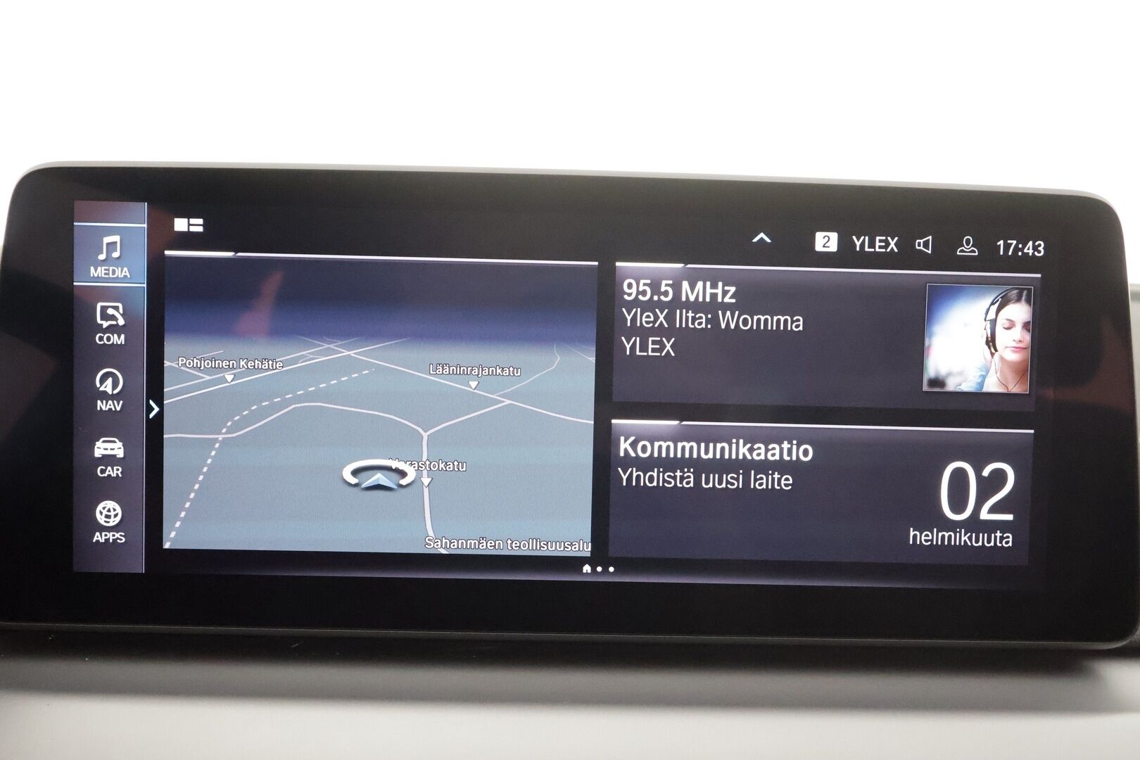 BMW 530 2021 G31 Touring 530e xDrive * Koukku / LED / P.Kamera / Sportnahat / Digimittaristo / Navi / HiFi * - M-Sport ratti / Suomi-auto / 2x Latauskaapelit / Kahdet renkaat aluvanteilla / Merkkihuollot - HULLUT AVAJAISHULINAT KORKOTARJOUS 3,29 %