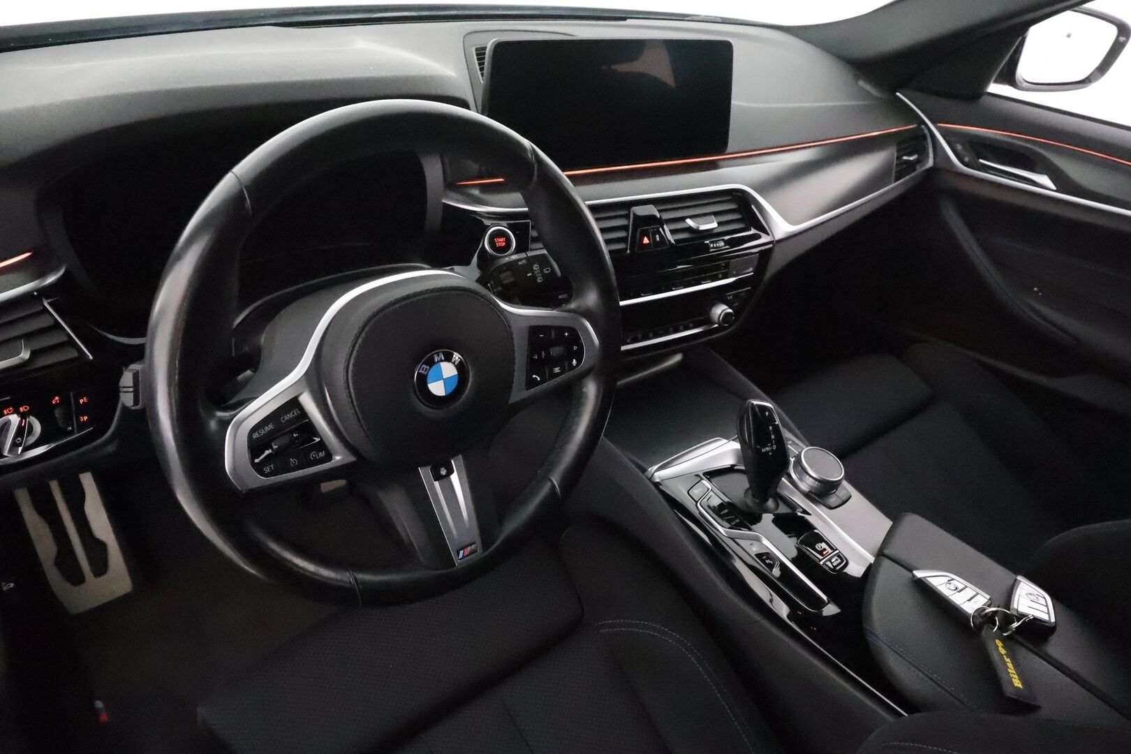 BMW 530 2021 G31 Touring 530e xDrive A Charged Edition M Sport **Hifi / Prof.Navi / Sporttipenkit / P.kamera / Koukku** - 3,99 % KORKOTARJOUS TÄHÄN AUTOON - 