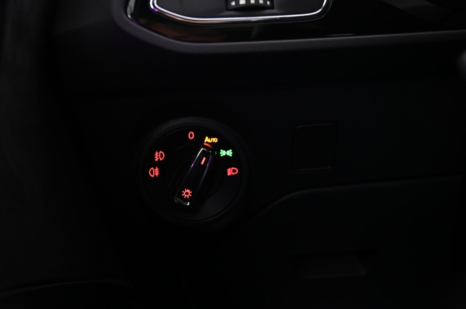 Seat LEON ST 2018 TSI 300 4DRIVE CUPRA DSG *Performance Pack / ACC / Panorama / Keyless / P.kamera* - Siisti yksilö! / 2xrenkaat vanteilla!