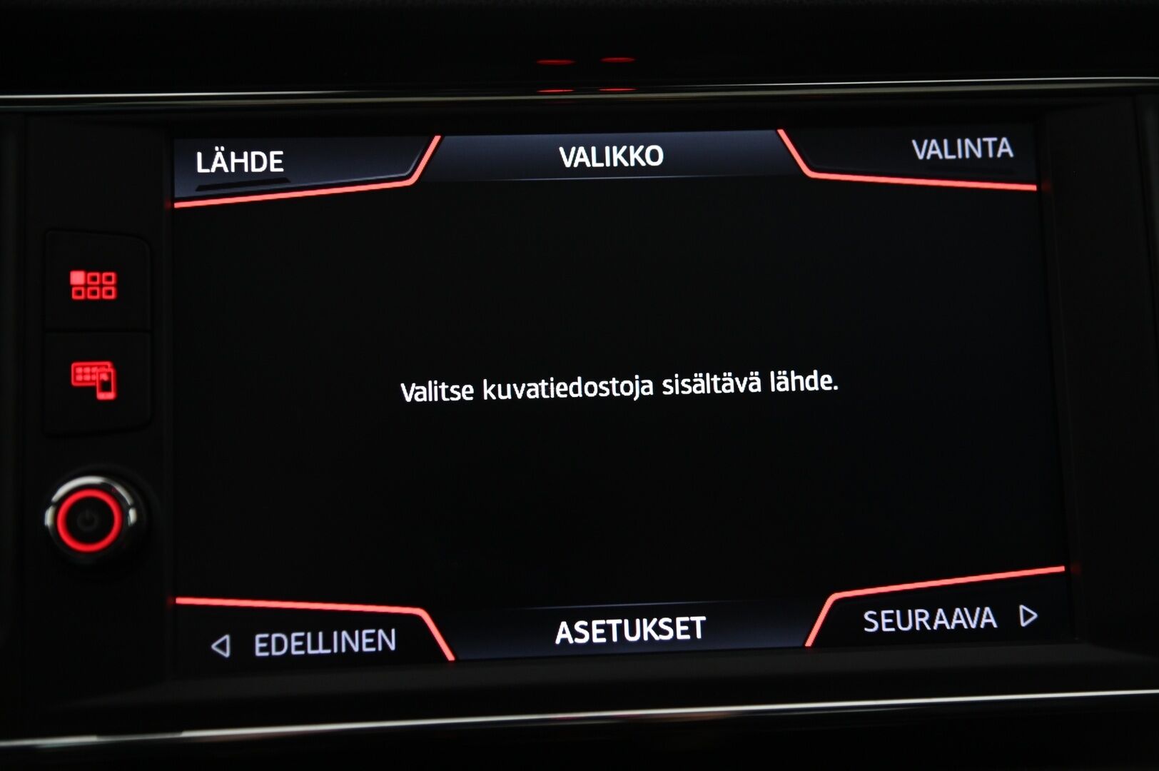 Seat LEON ST 2018 TSI 300 4DRIVE CUPRA DSG *Performance Pack / ACC / Panorama / Keyless / P.kamera* - Siisti yksilö! / 2xrenkaat vanteilla!