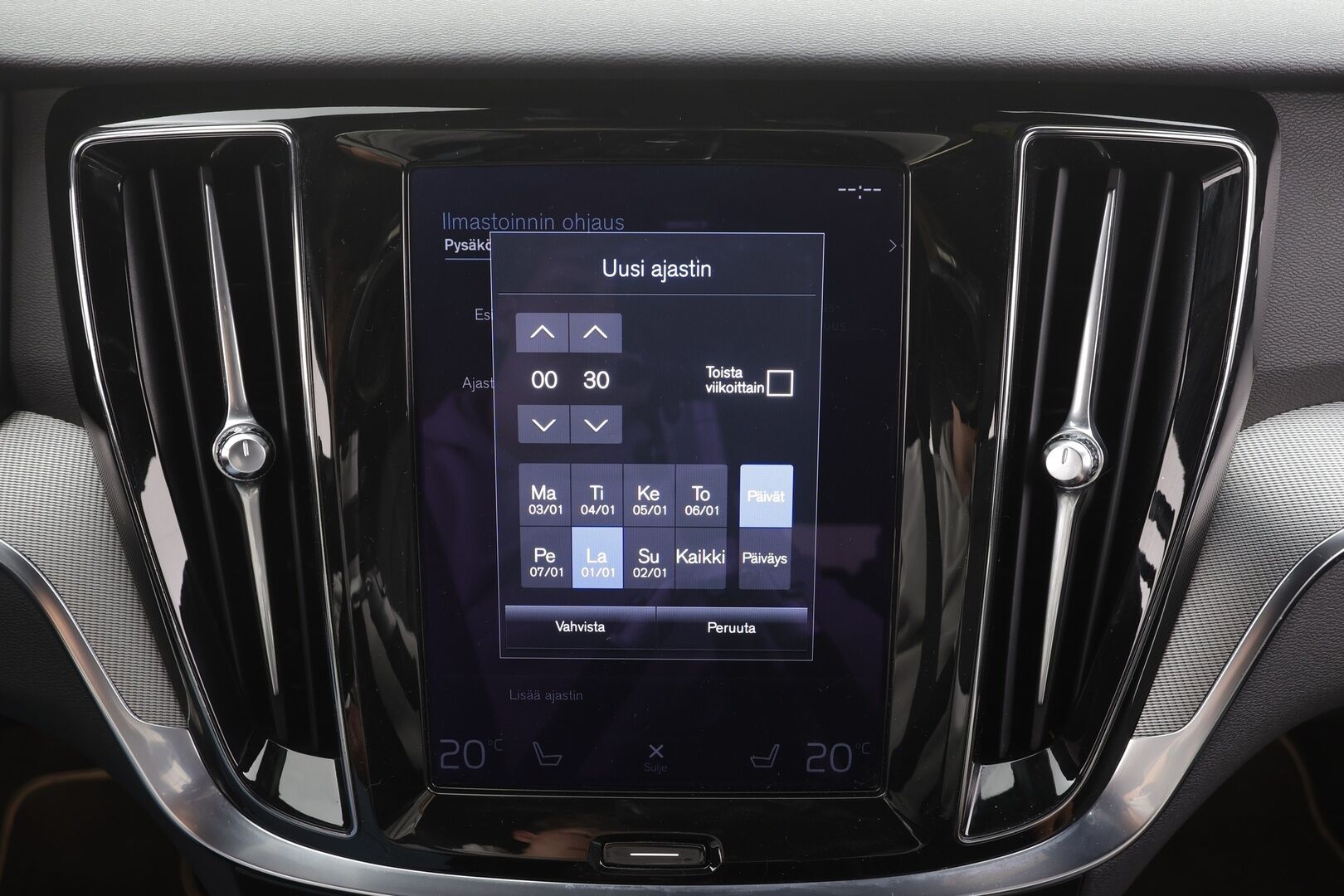 Volvo V60 2021 B3 MHEV Business R-Design aut - ACC | Koukku | Webasto | Muistipenkki | Full-LED | BLIS | P.Kamera | H&K | Sporttipenkit | Navi | Keyless | Suomi-auto | Kahdet renkaat aluvanteilla | Merkkihuollettu