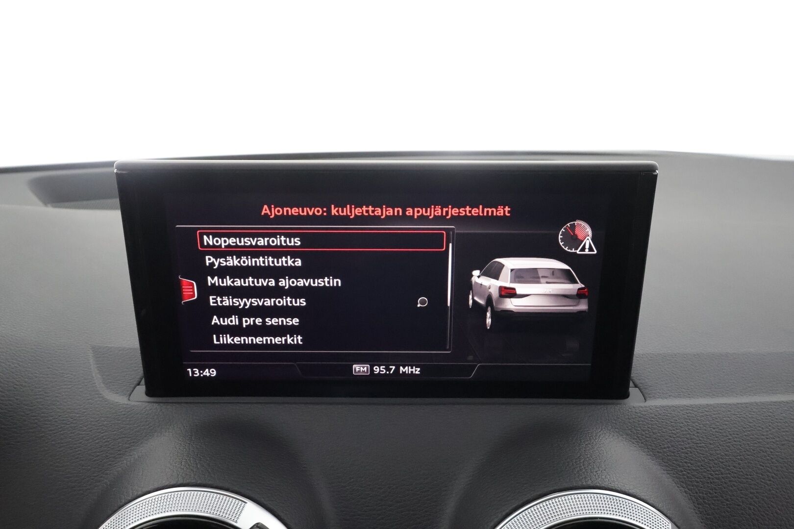 Audi Q2 2021 35 TFSI 110 kW S tronic * Sisätilanlämmitin / ACC / P.Kamera / LED / Nahkaverhoilu / Navi / Keyless * - 1-om Suomi-auto / Kahdet renkaat aluvanteilla
