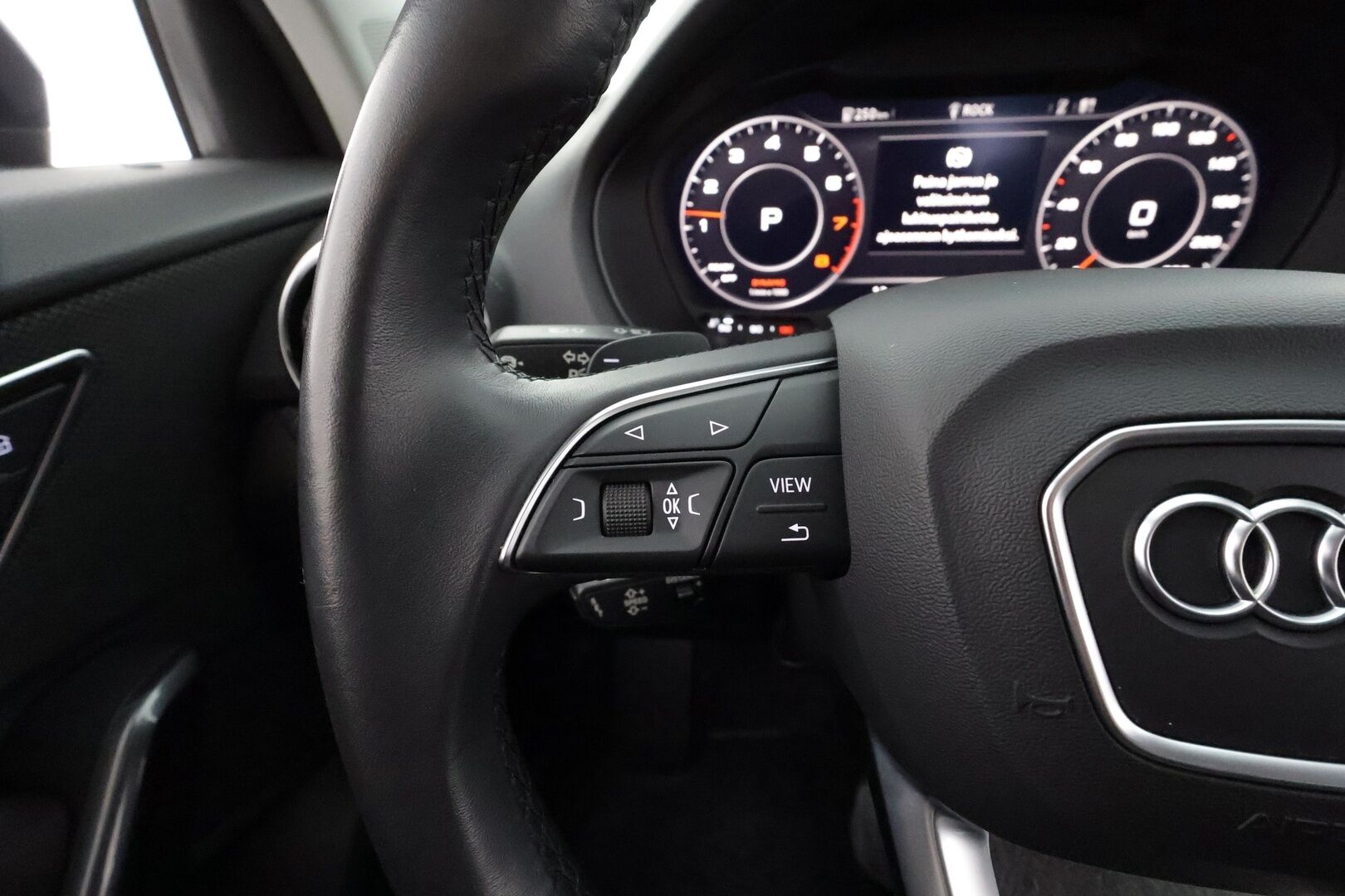 Audi Q2 2021 35 TFSI 110 kW S tronic * Sisätilanlämmitin / ACC / P.Kamera / LED / Nahkaverhoilu / Navi / Keyless * - 1-om Suomi-auto / Kahdet renkaat aluvanteilla